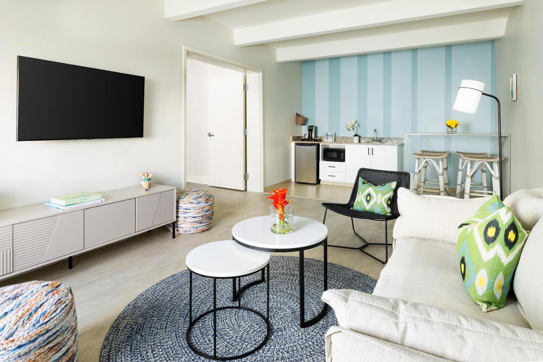 Suite mit 1 Schlafzimmer und Poolblick