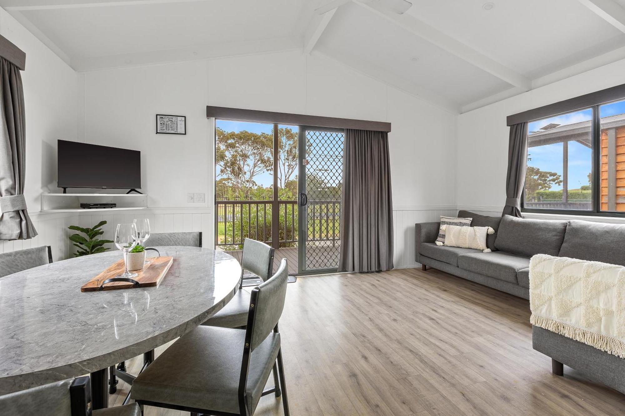 Deluxe Cabin (2BR) - Accessible