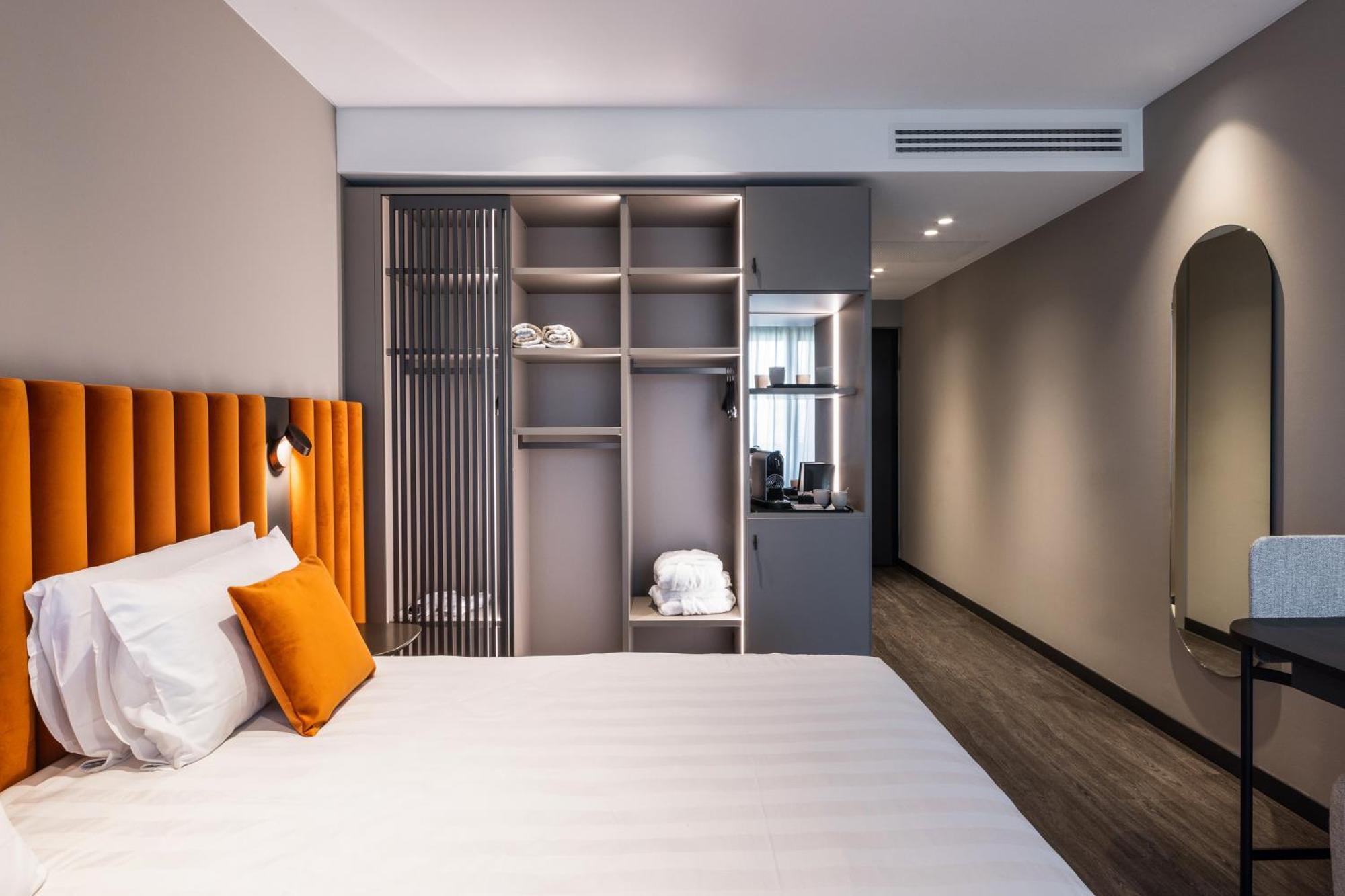 Chambre Double ou Lits Jumeaux Supérieure - Vue sur Piscine