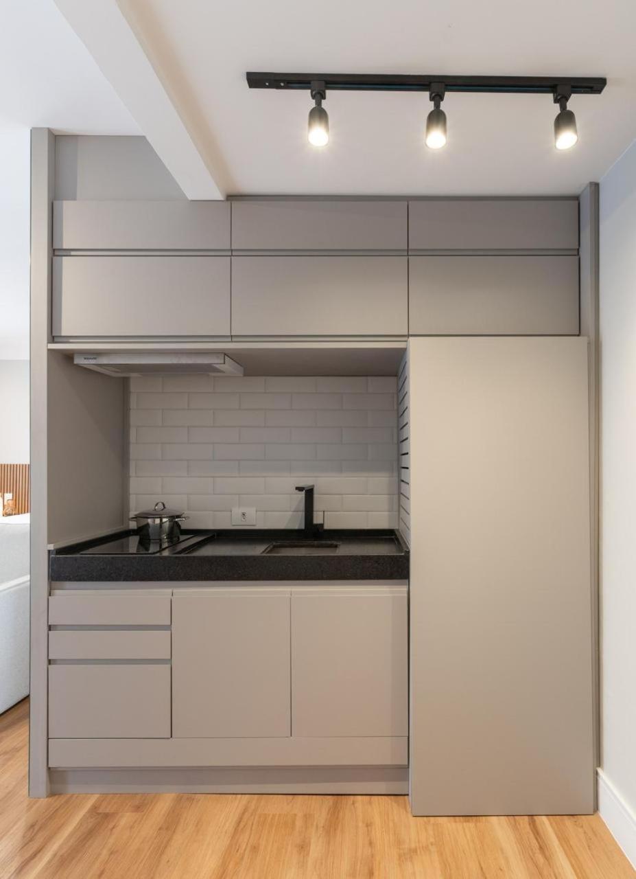 Apartamento com Varanda
