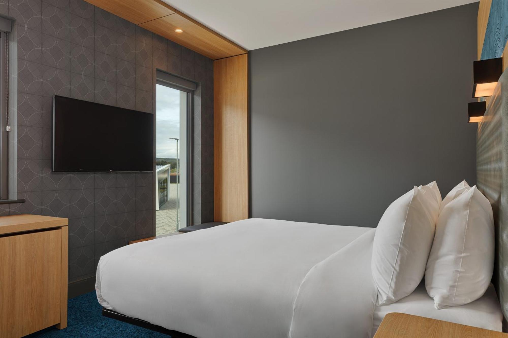 Urban King Room