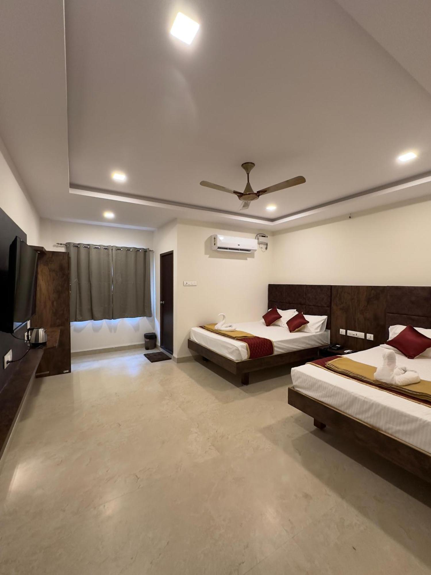 Premium Quadruple Room