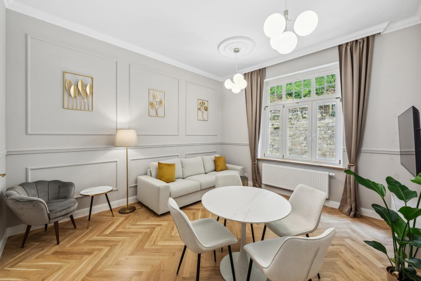 Deluxe Apartment mit 2 Schlafzimmern und Sauna