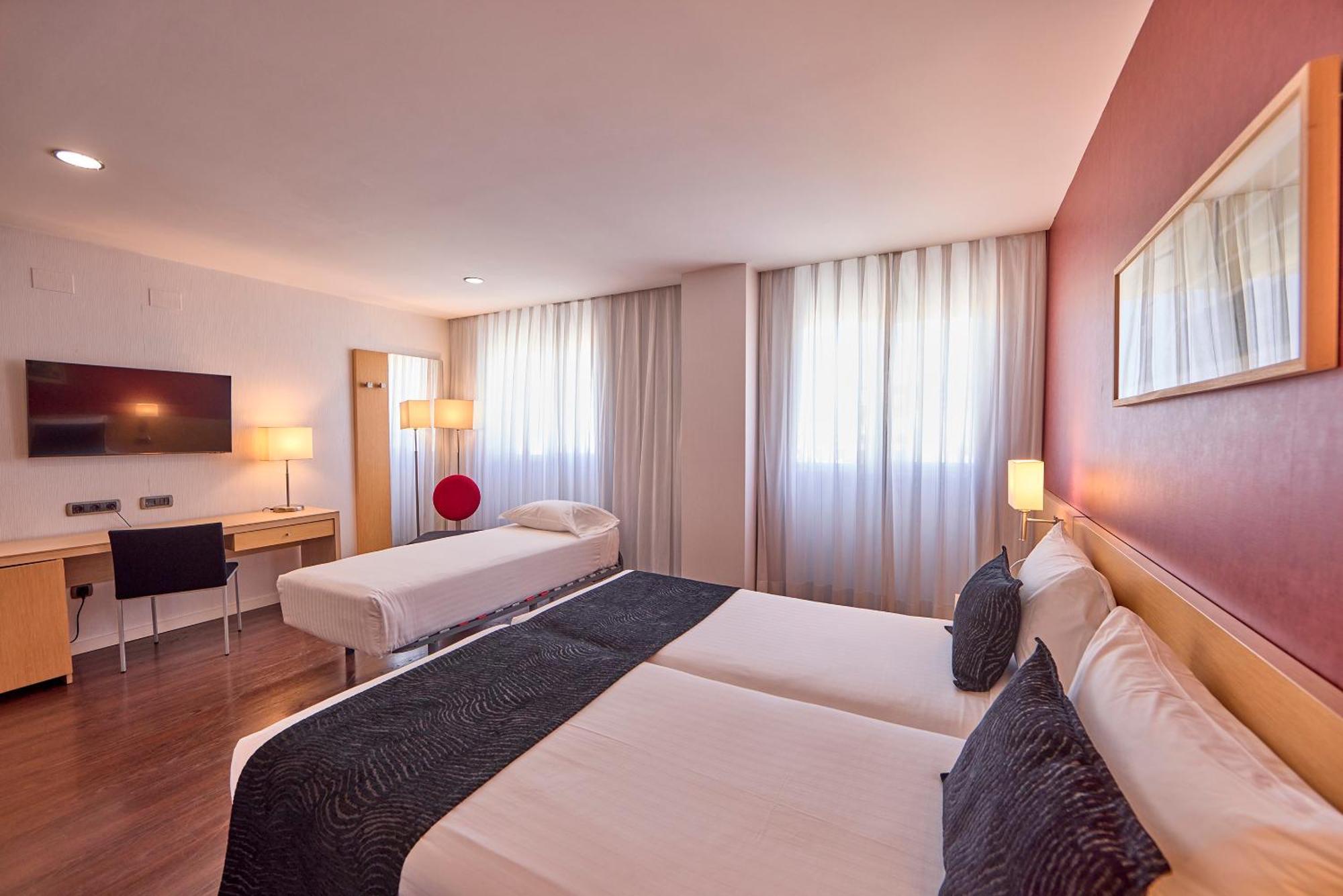Chambre Familiale (2 Adultes + 1 Enfant)