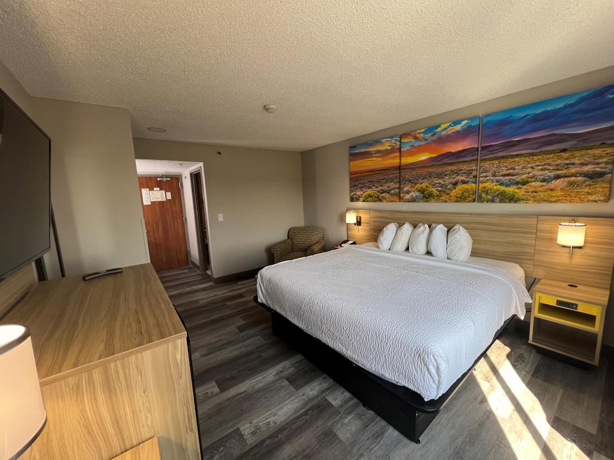 King Room - Non-Smoking