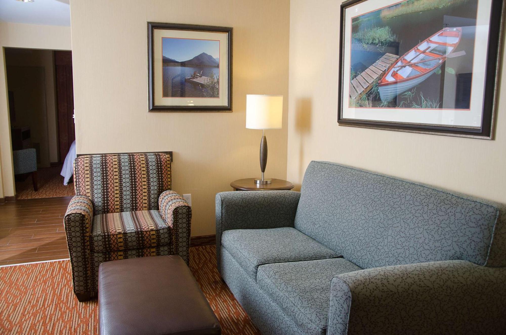 Junior King Suite - Mobility/Hearing Accessible