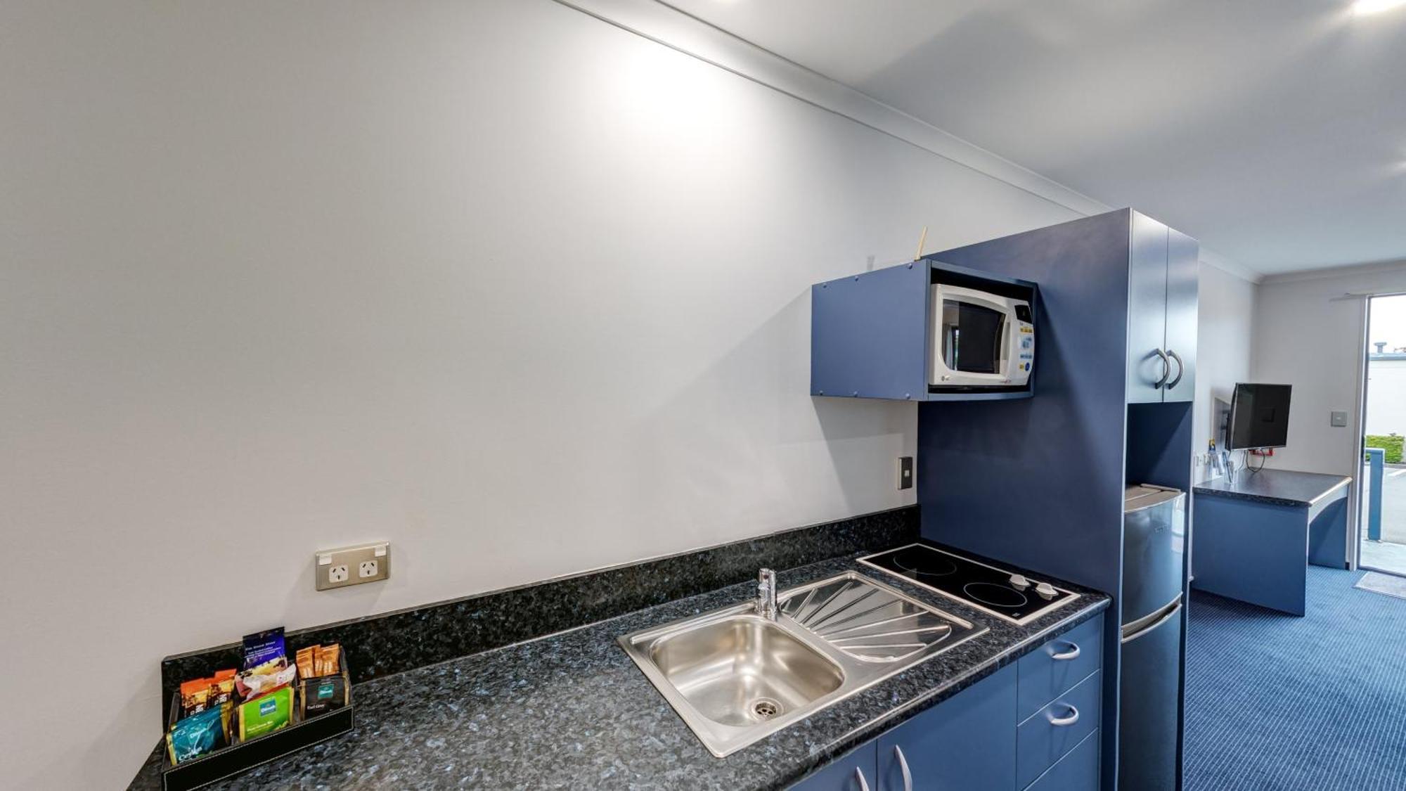Two-Bedroom Apartment with Spa Bath