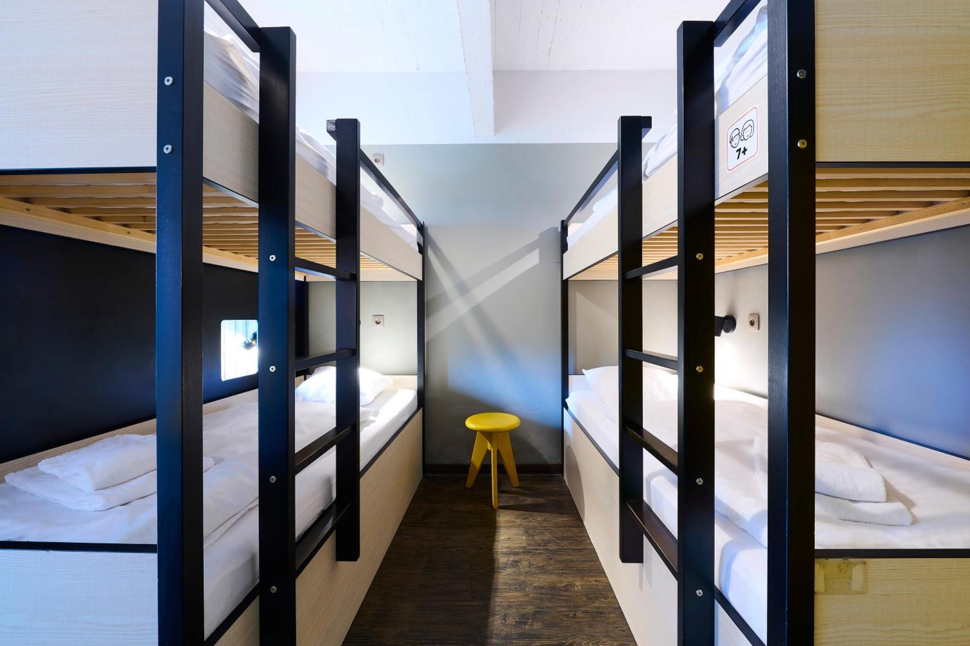 Bed 6-Bed Female Dormitory Room