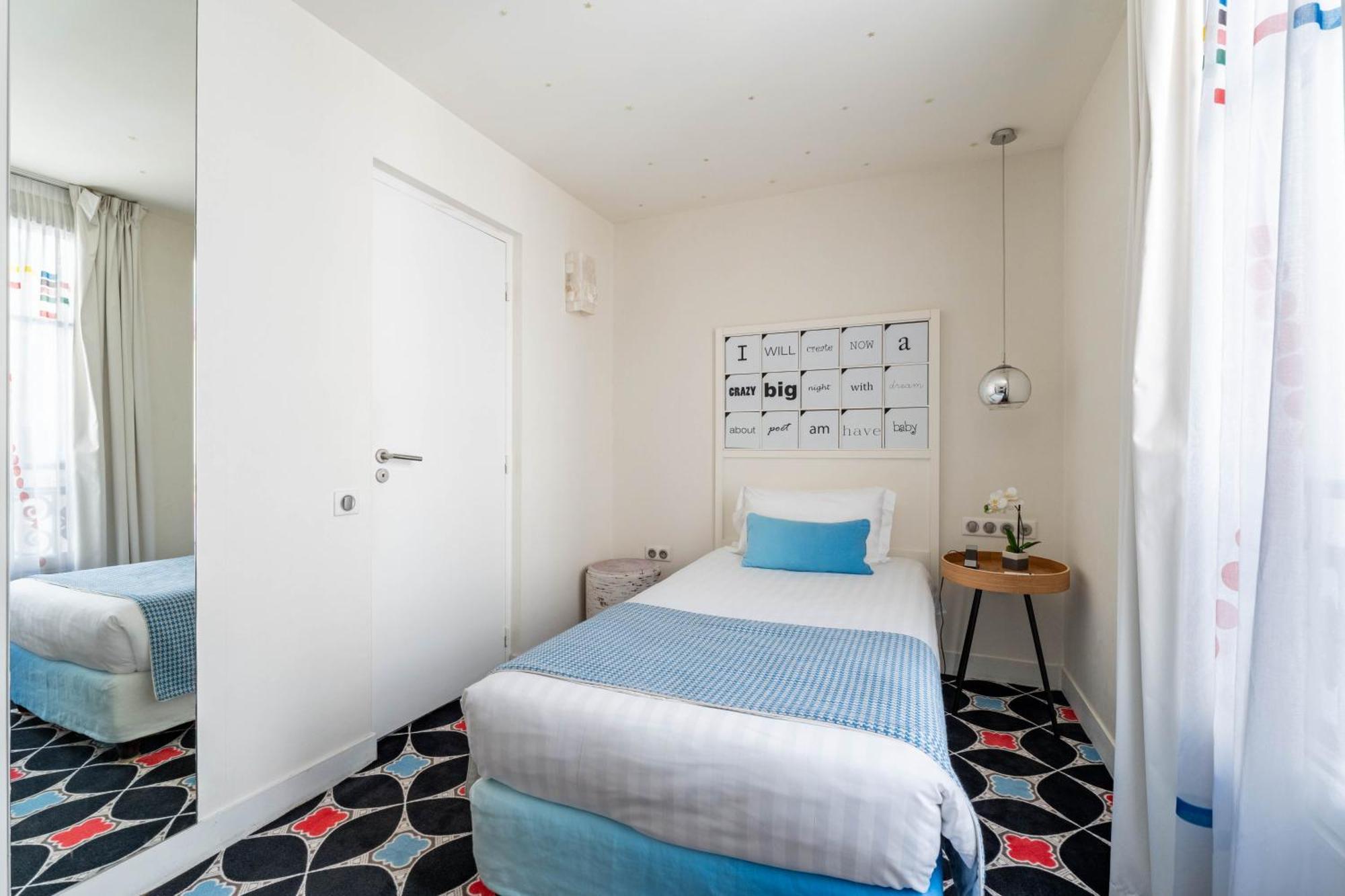 Connecting Rooms - 2 Bedrooms