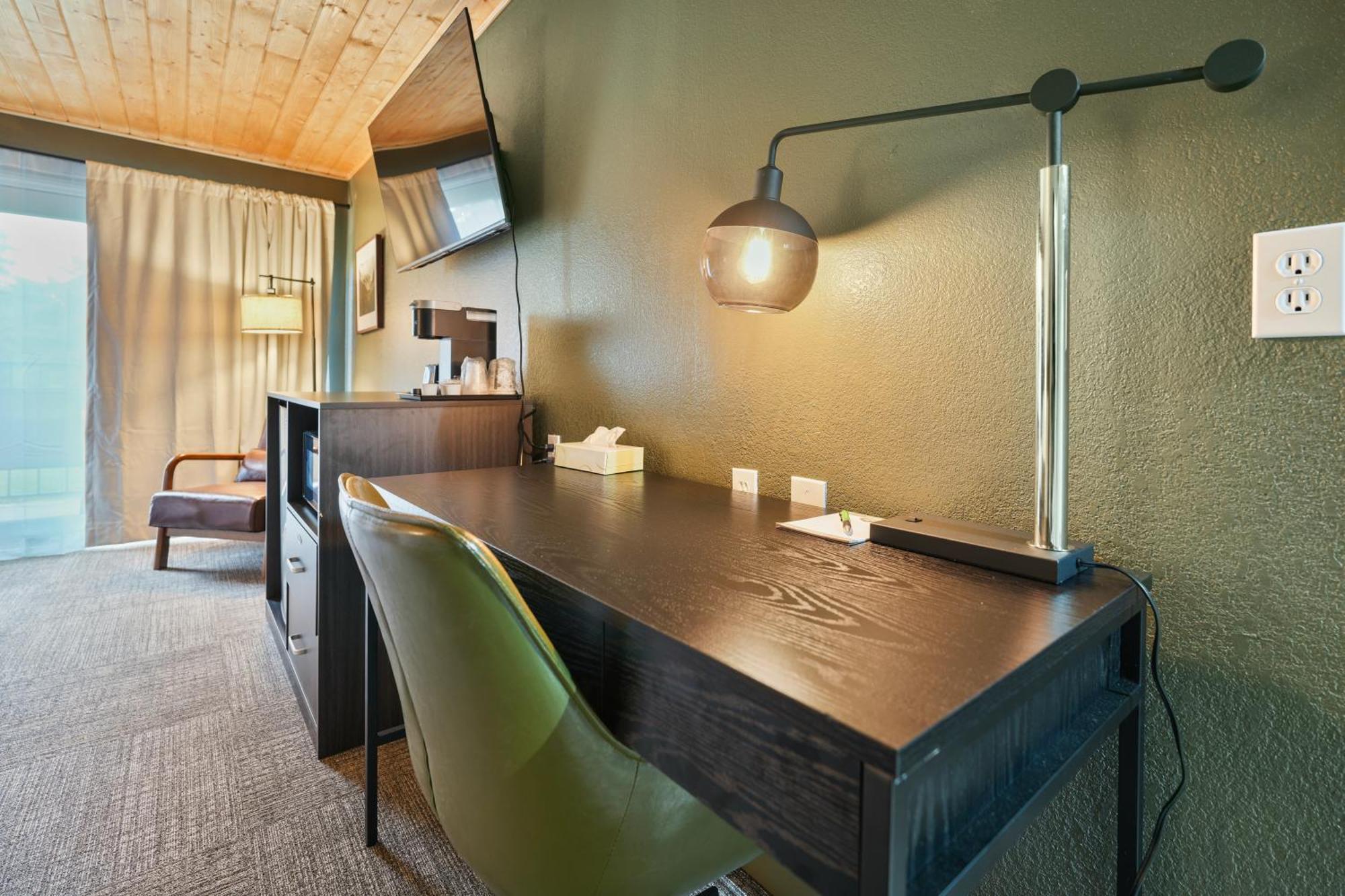 Queen Room