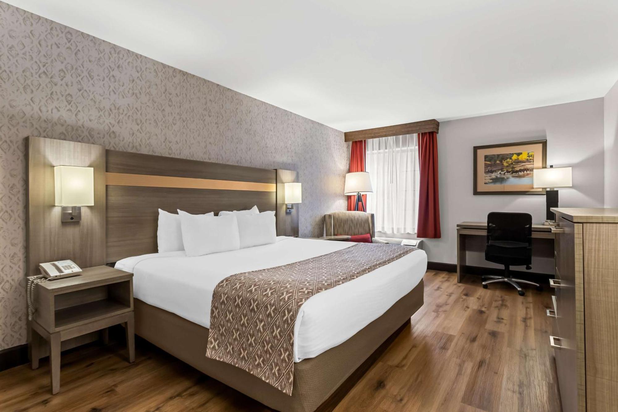 King Room with Bath Tub - Disability Access/Non-Smoking