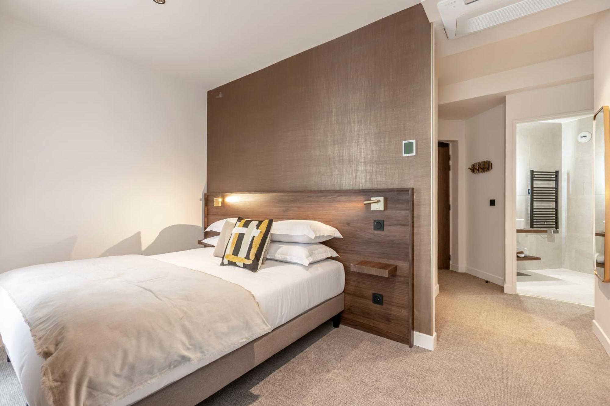 Superior Double Room,1618750137:JPEG