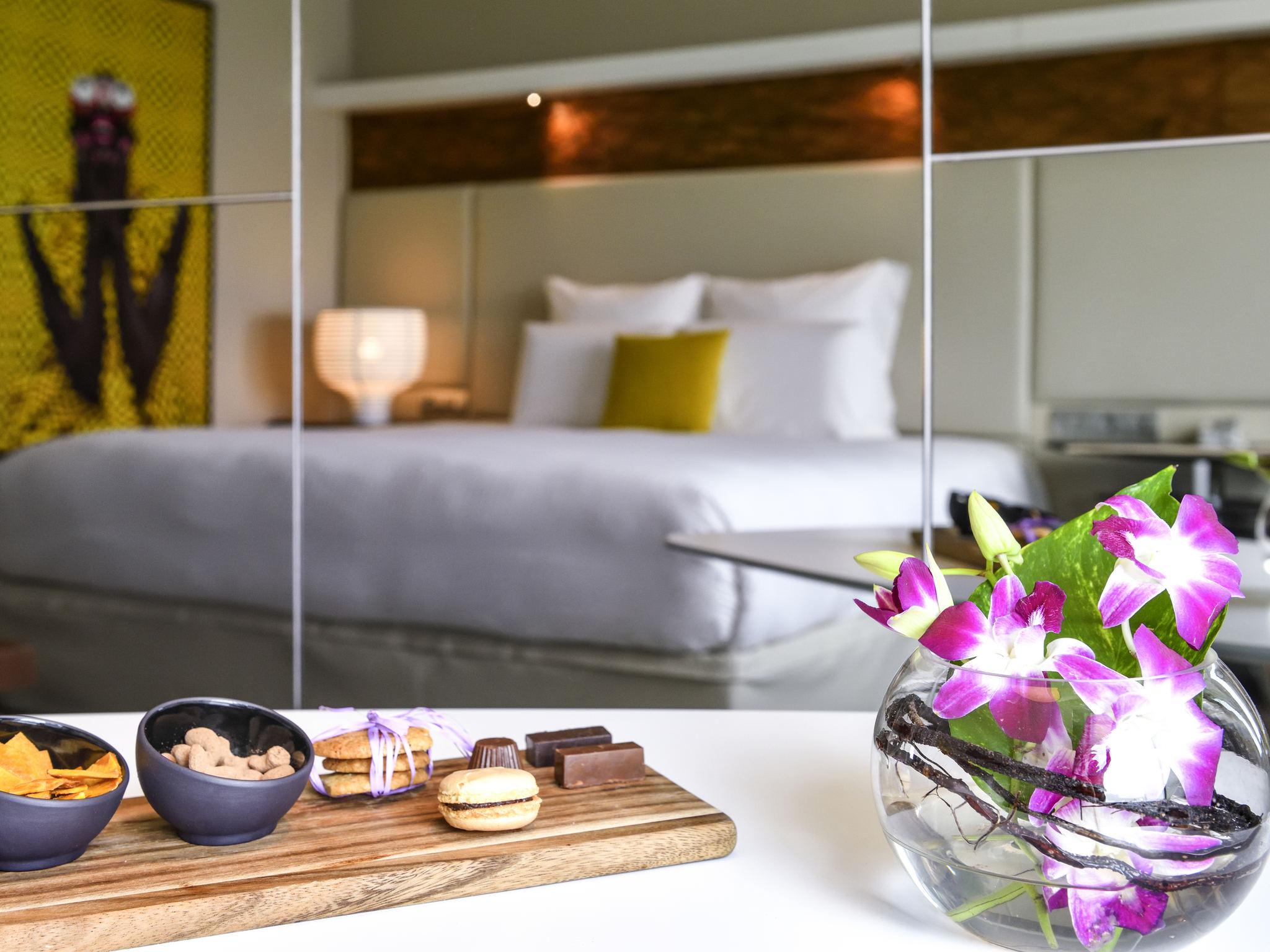 Superior Zimmer mit Kingsize-Bett und Stadtblick