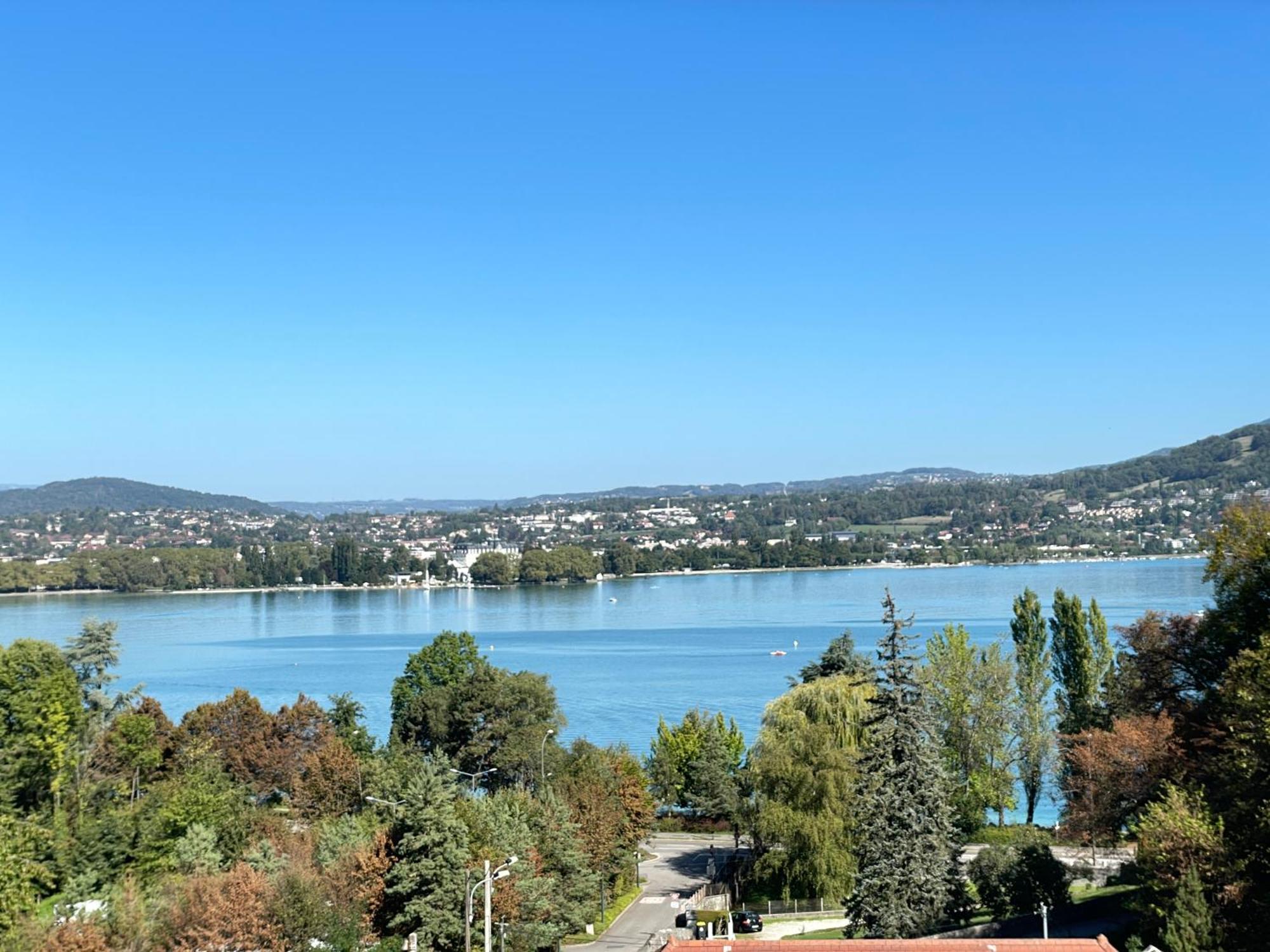 Classic Double Room Lake Side
