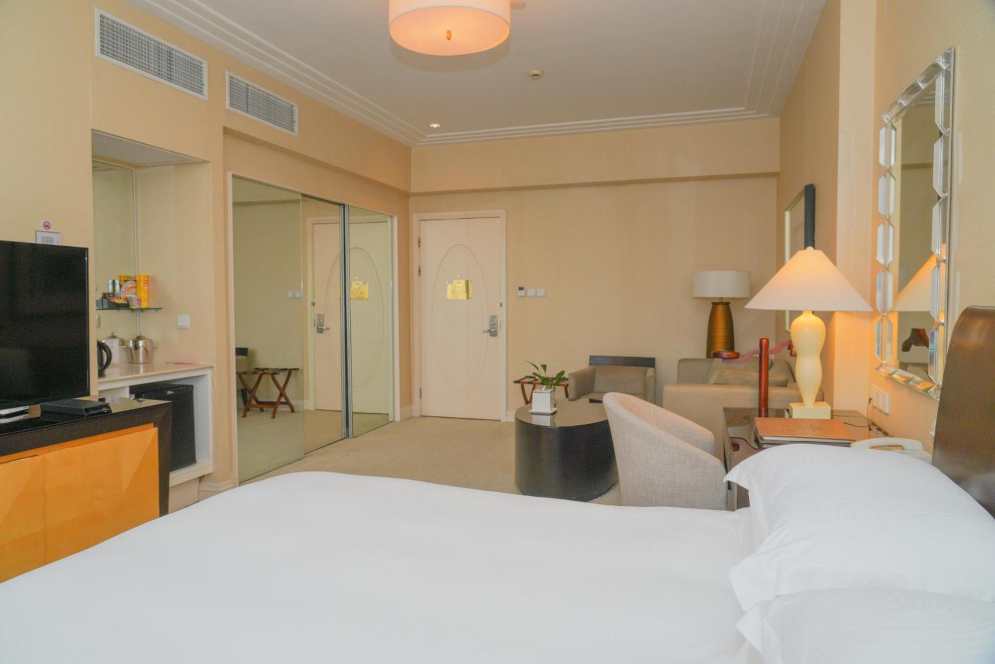Bund View Executive King Room