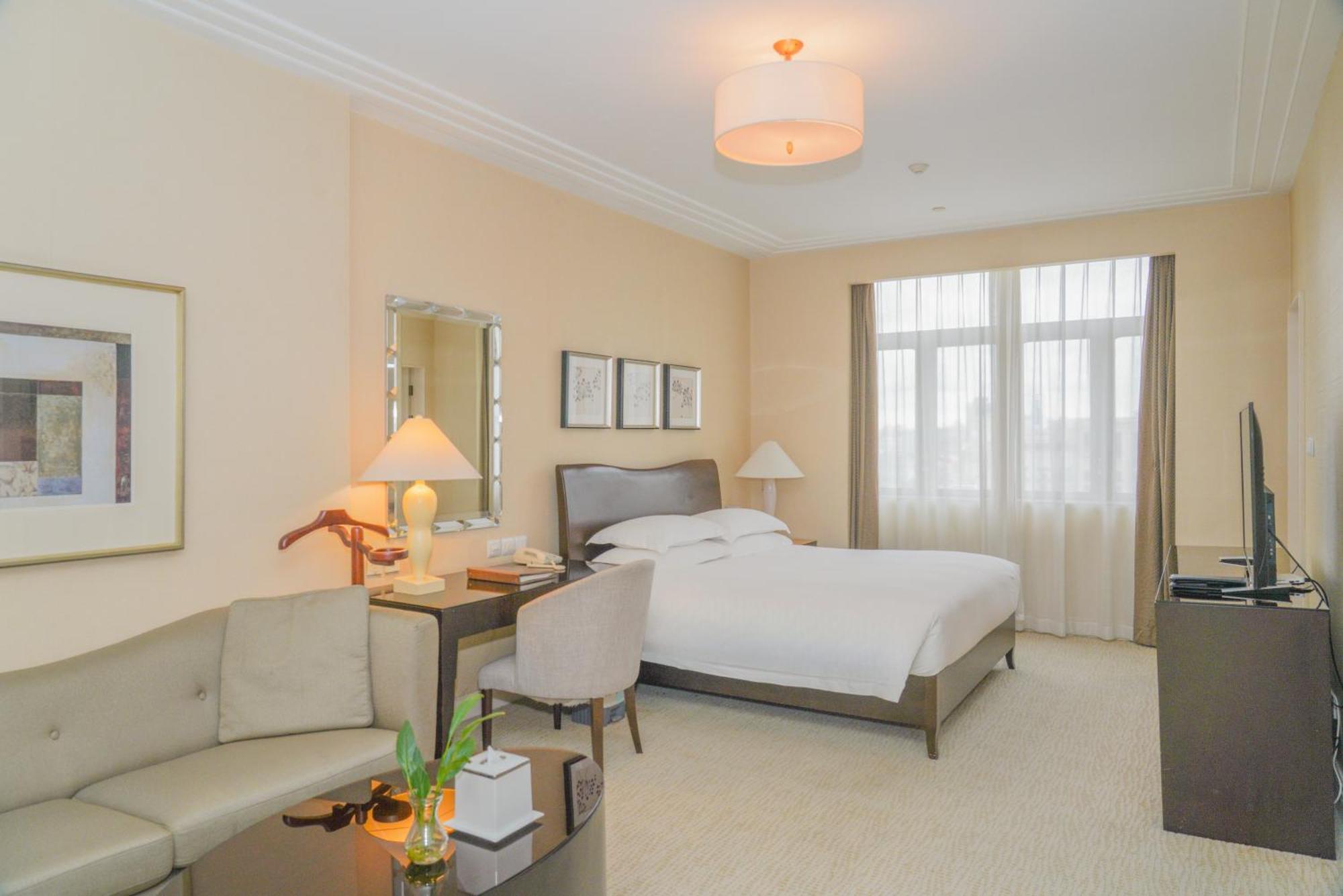 Bund View Executive King Room