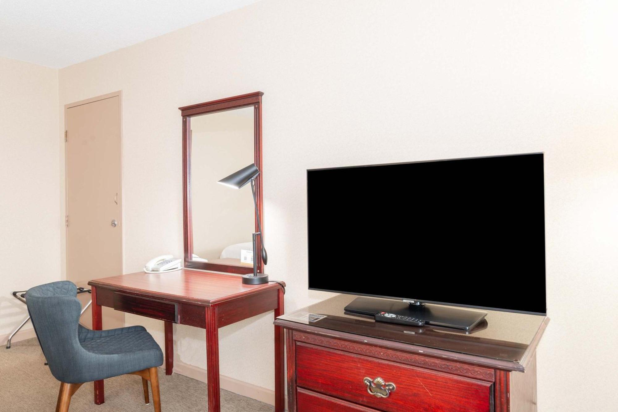 Standard Room, 2 Double Beds