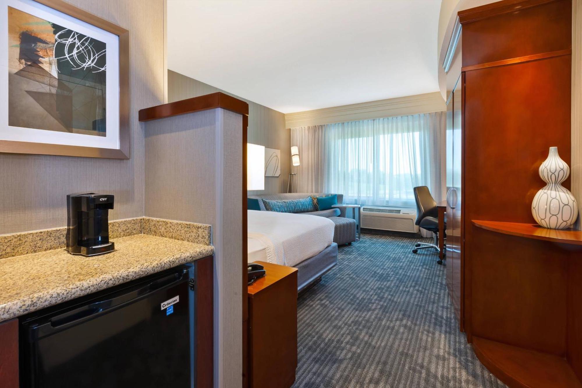 Pure Wellness King Room with Sofa bed
