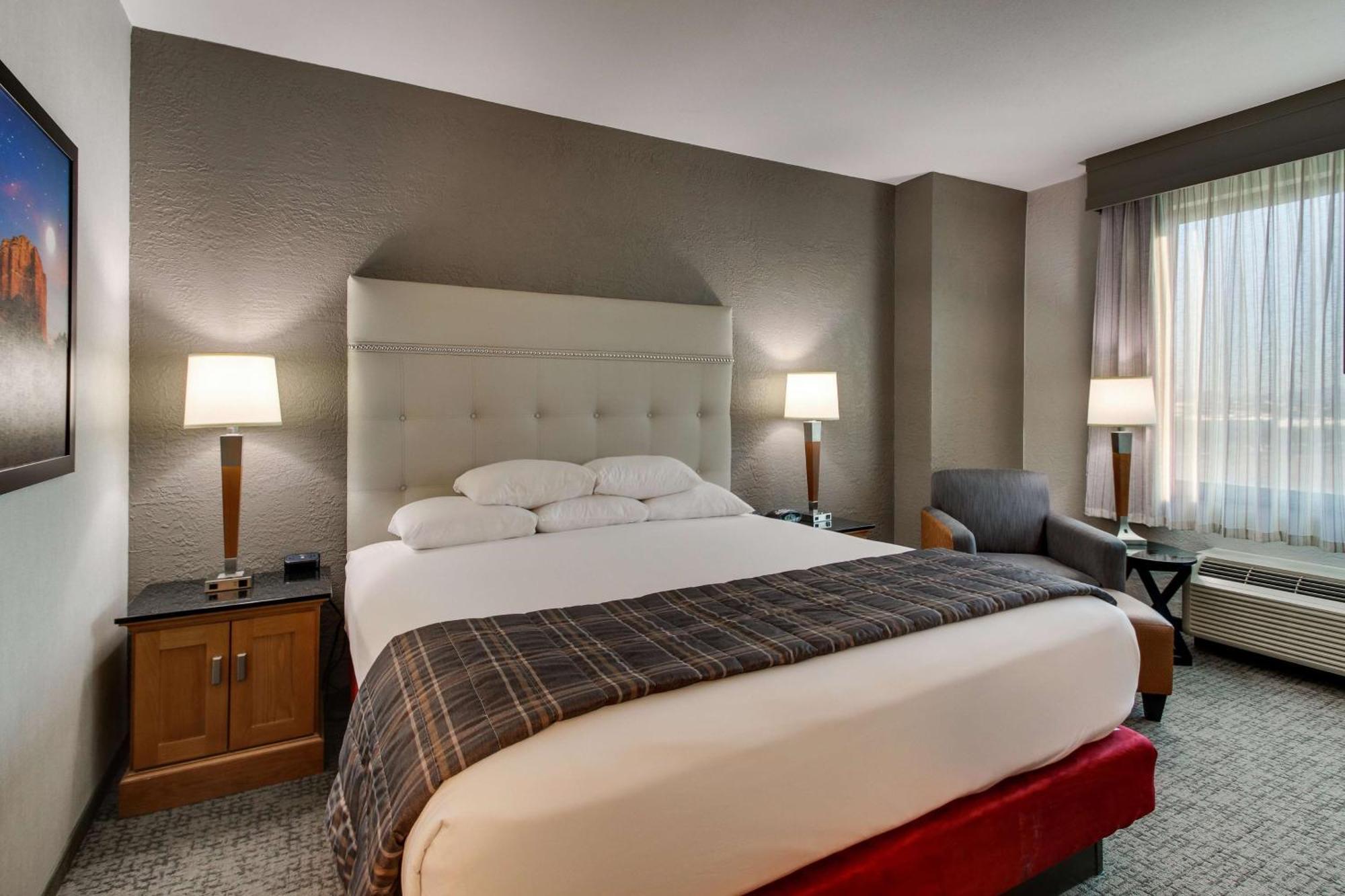 Deluxe King Room