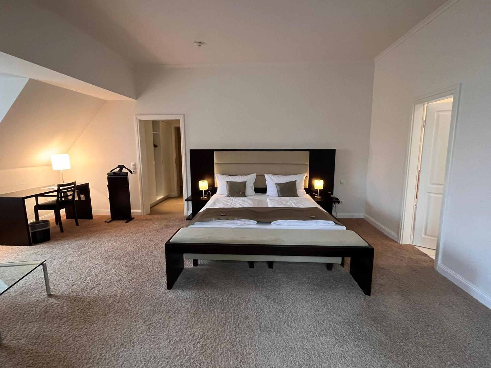 Large Double Room