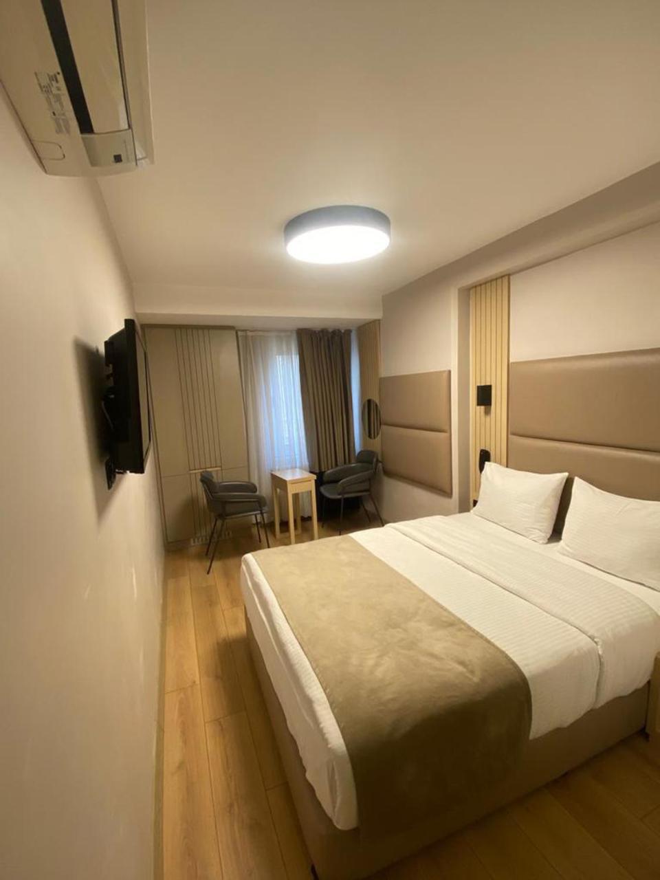Double Room,1618888798:JPEG