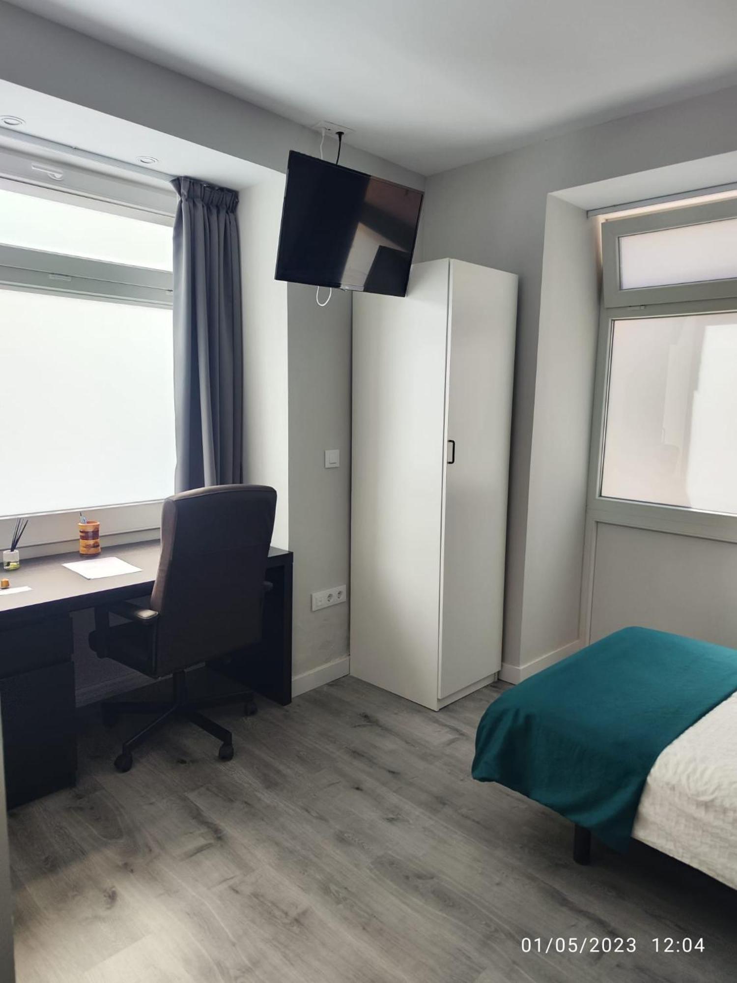 Single Room Private Bathroom