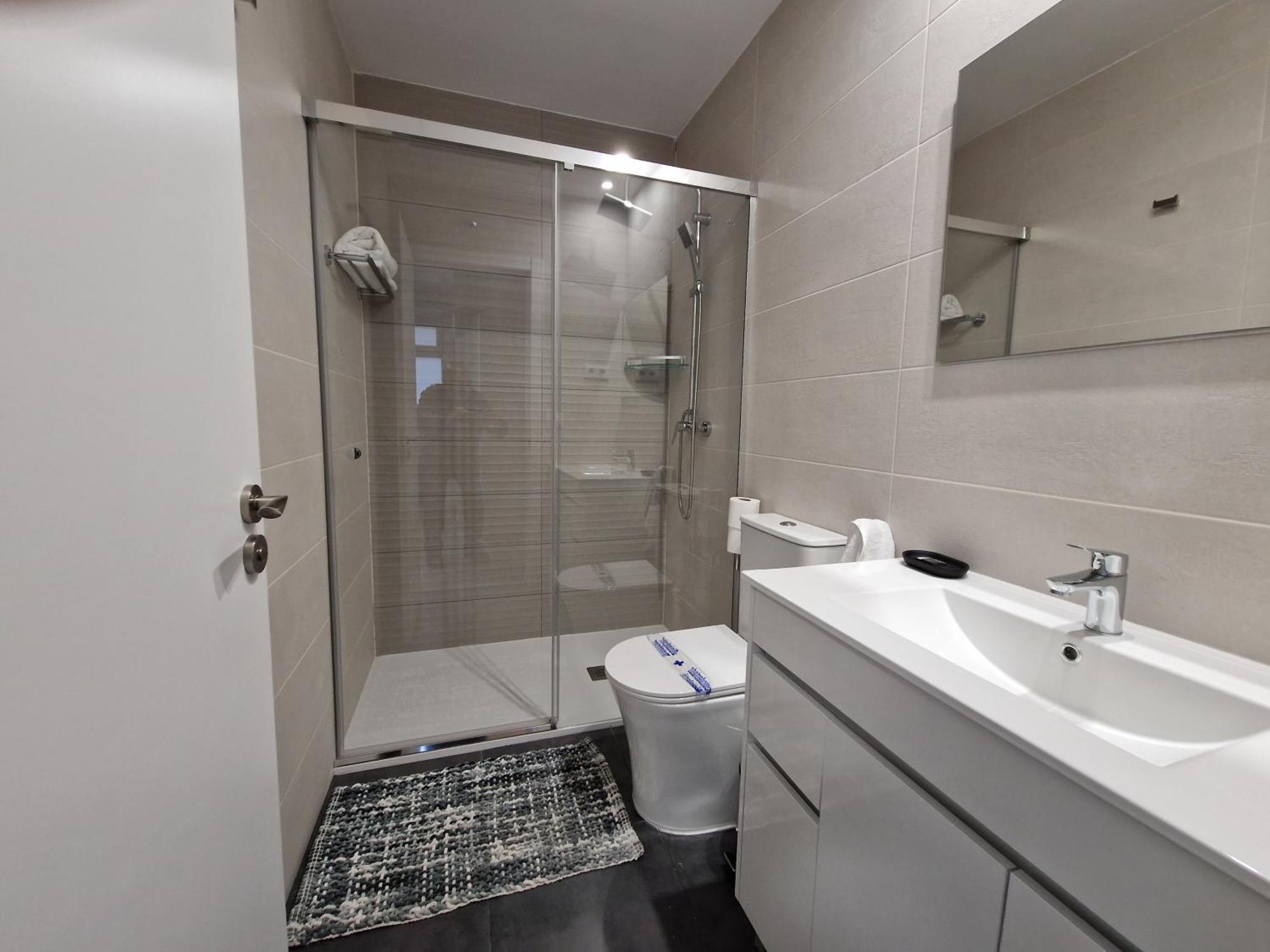 Single Room Private Bathroom