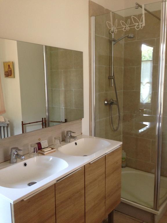 Chambre Familiale avec Salle de Bains Privative