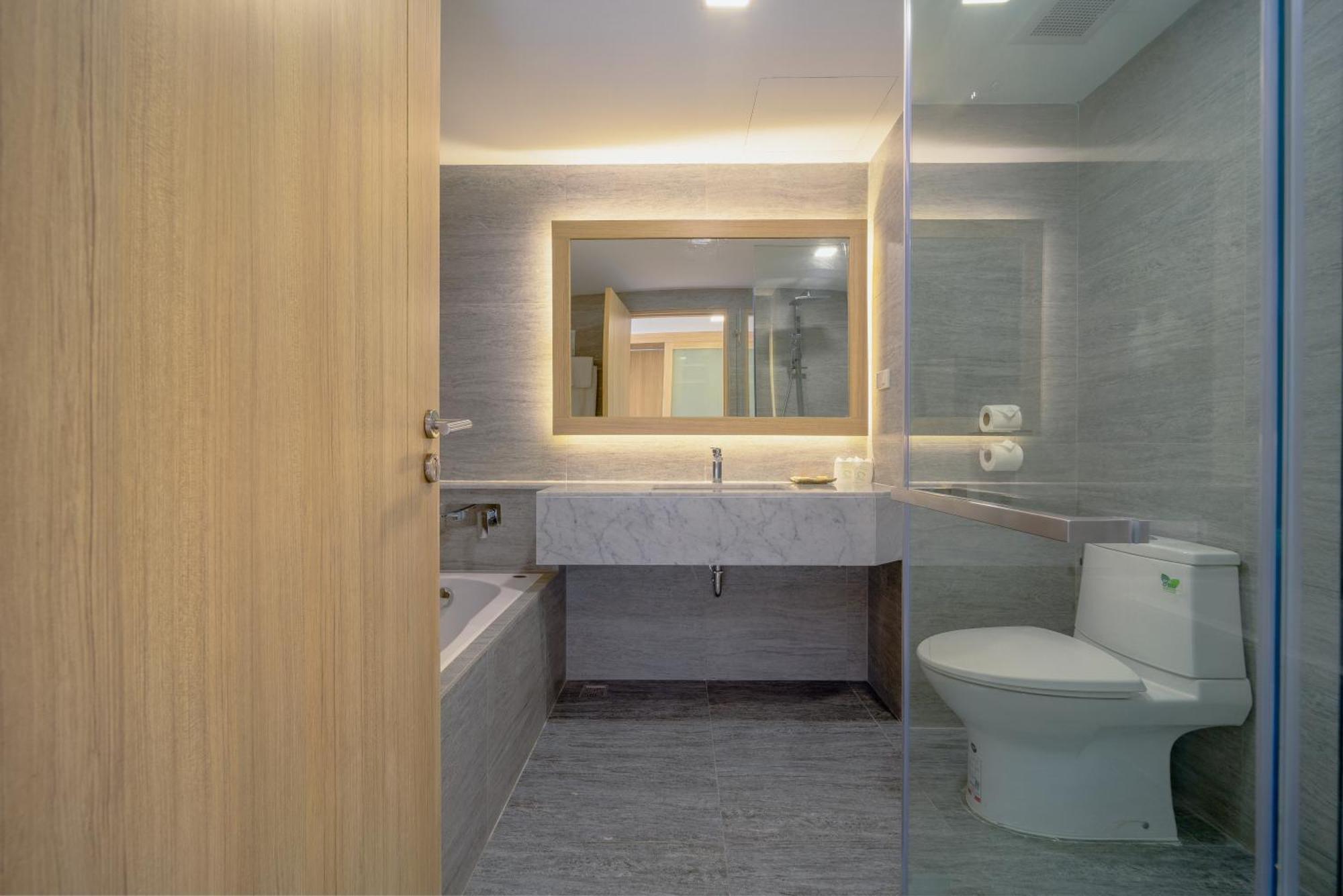Grand Deluxe Triple Room Balcony