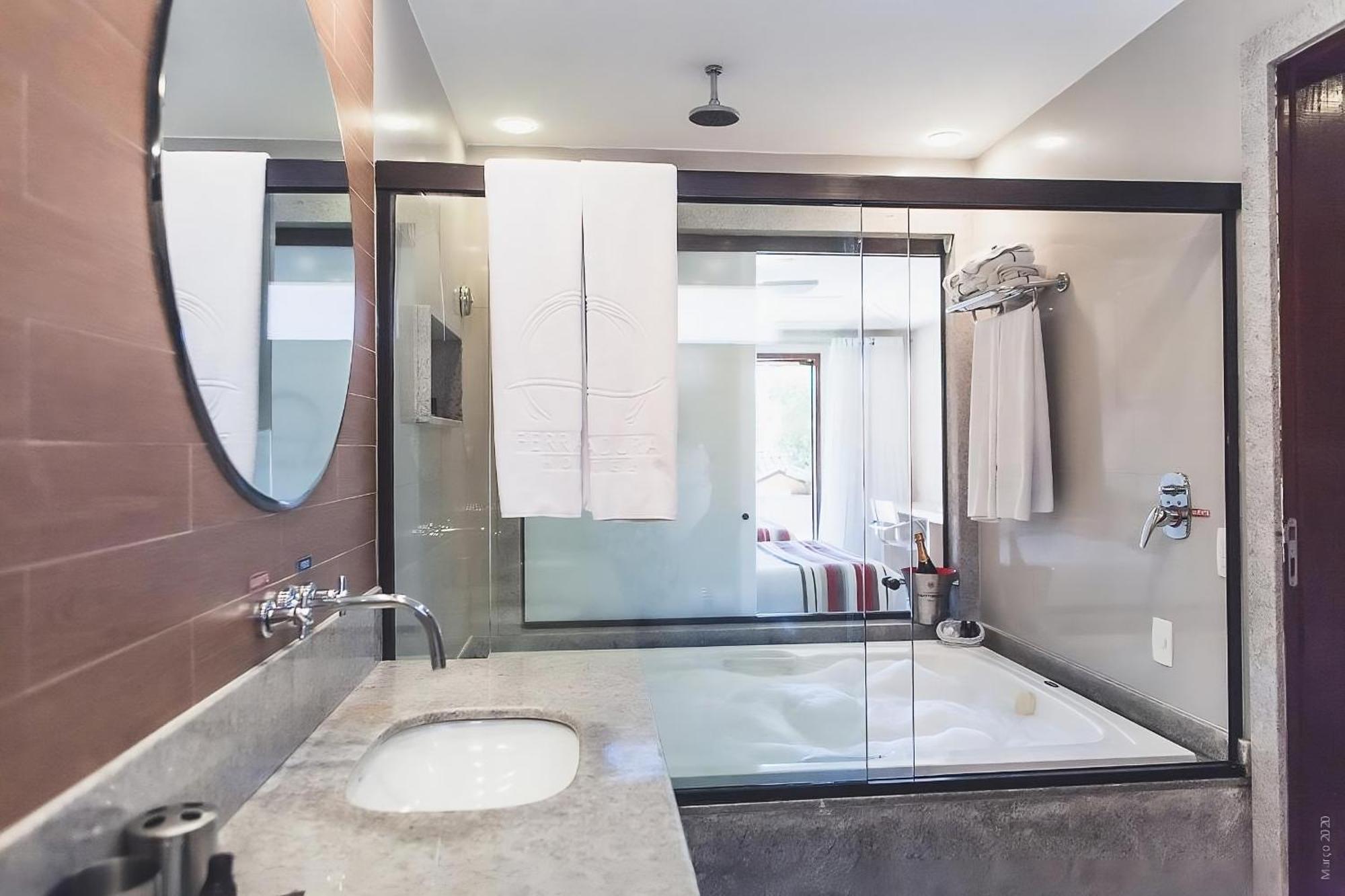 Suite with Hot Tub