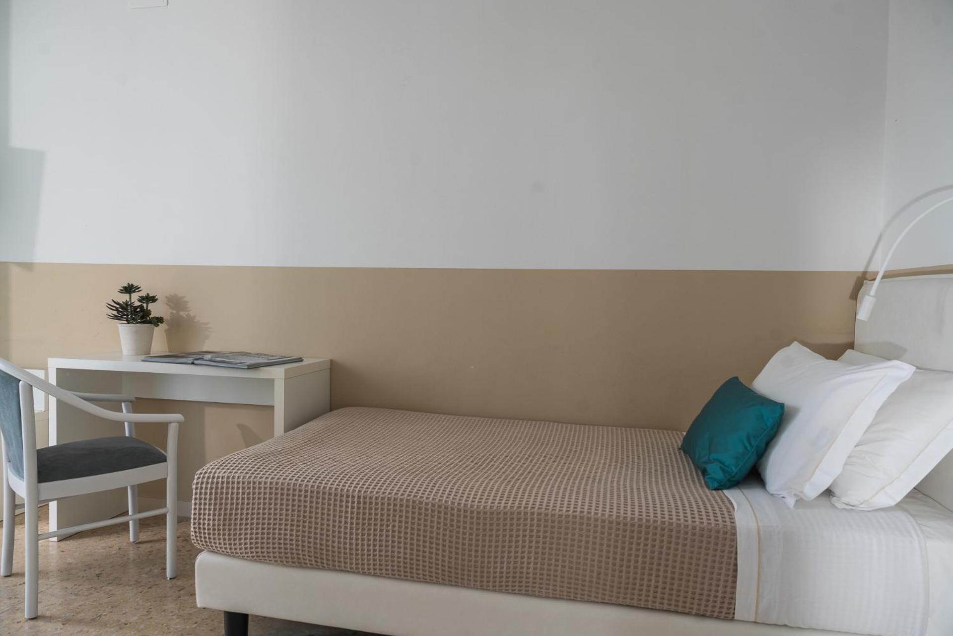 Single Room,1619173801:JPEG