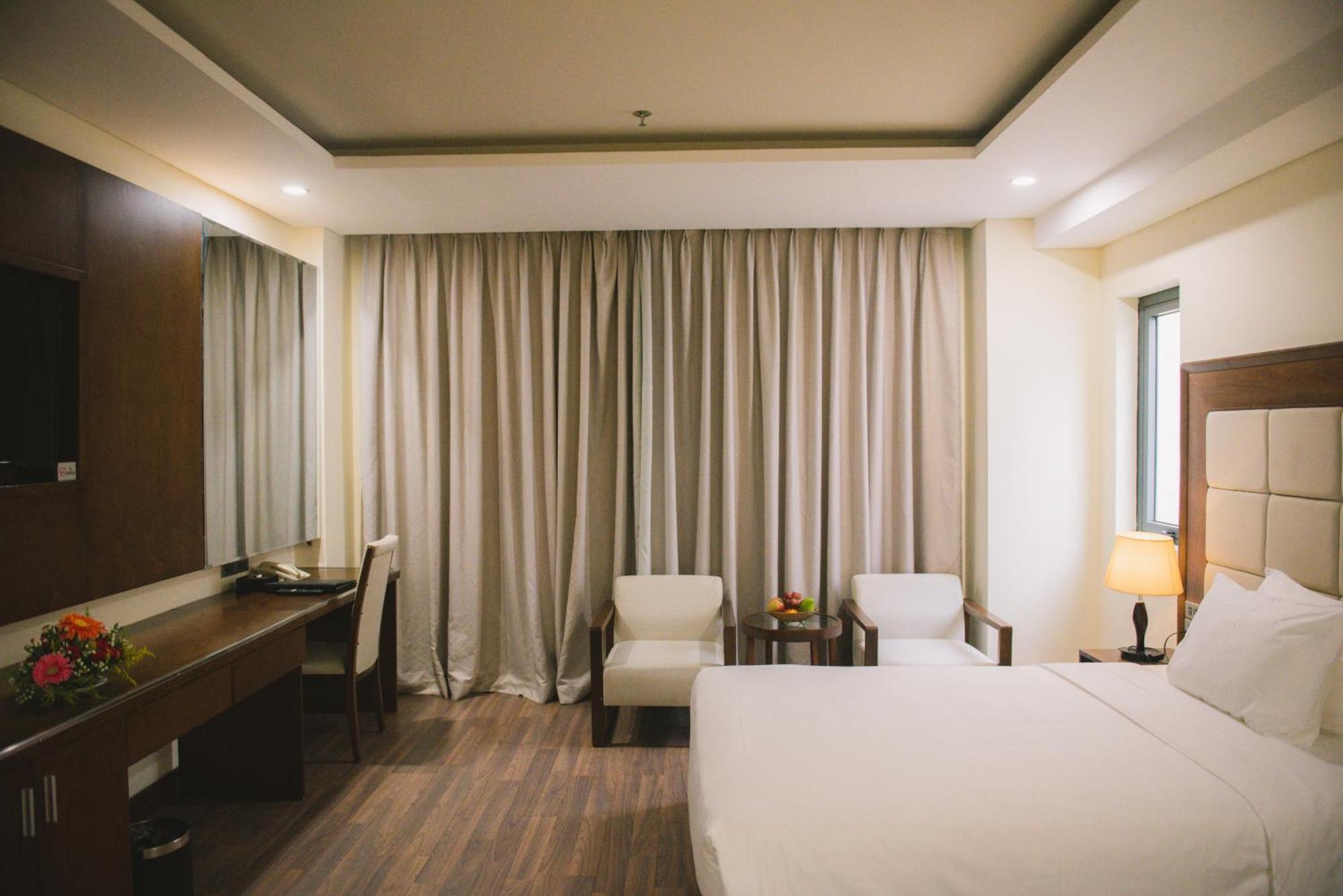 Superior Twin Room with Window
