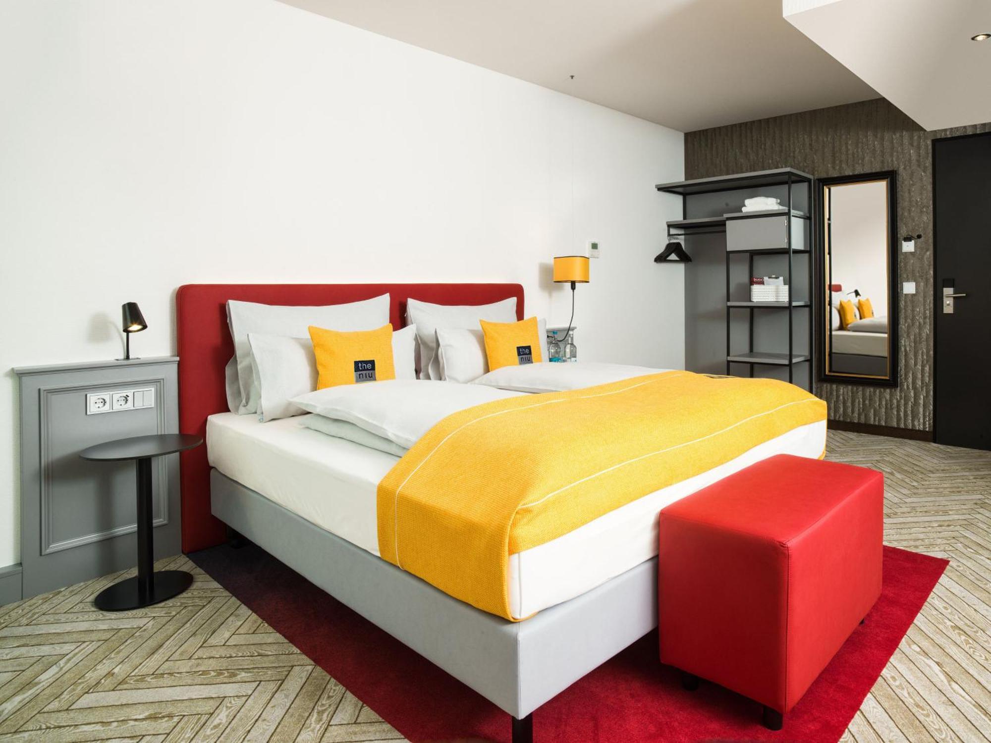 Standard Queen Room - Accessible