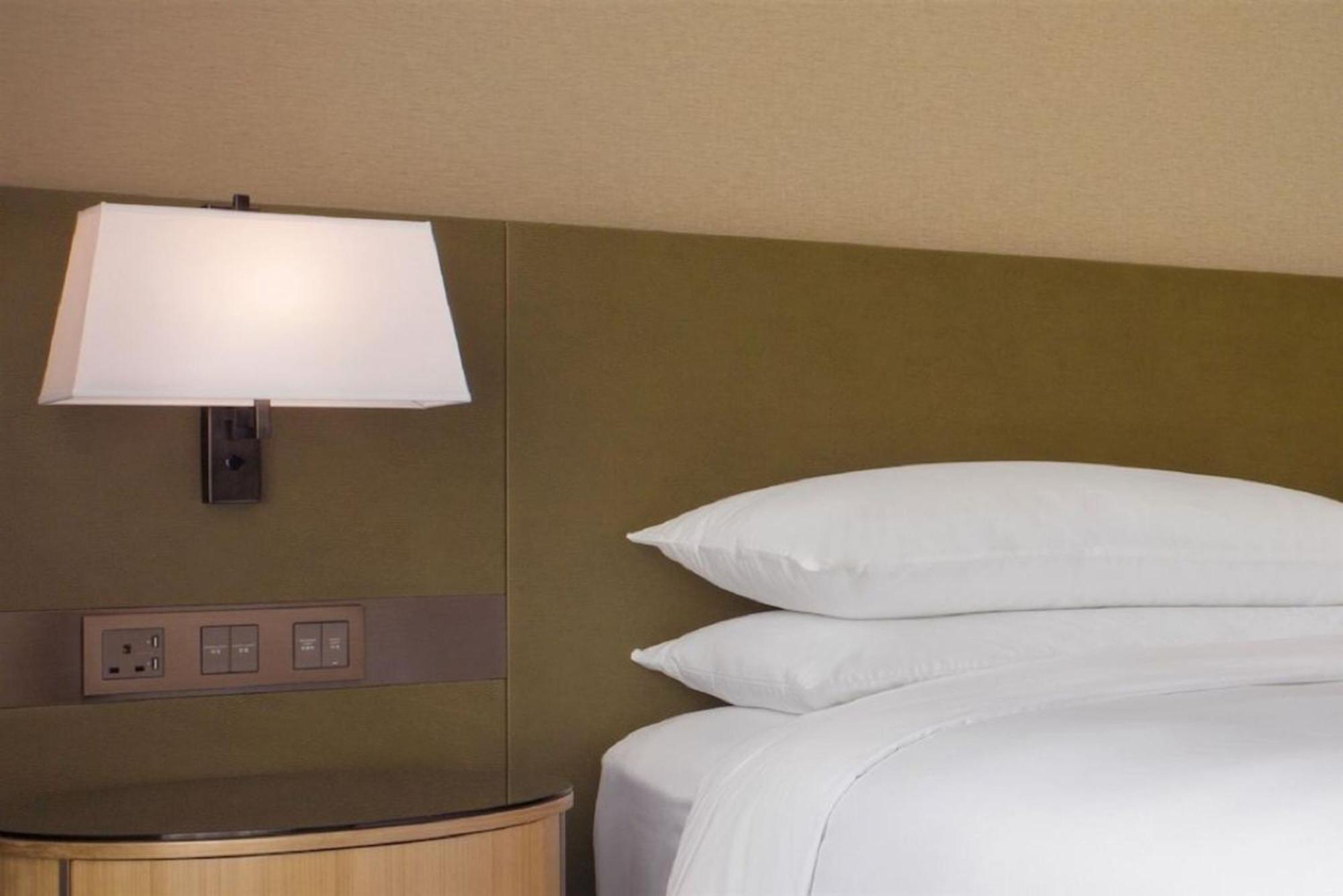 Executive Deluxe Ocean View King Room