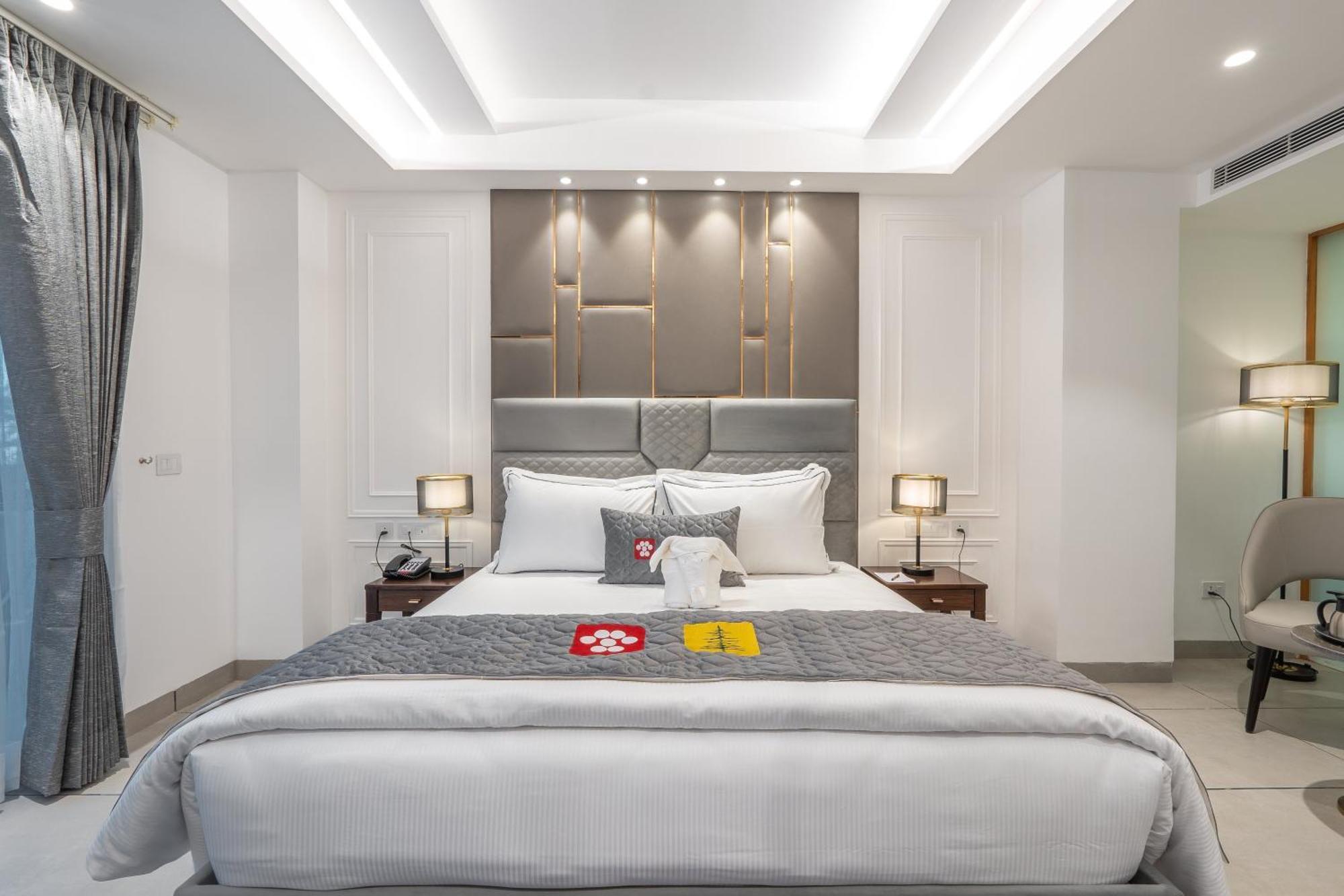 Deluxe King Room