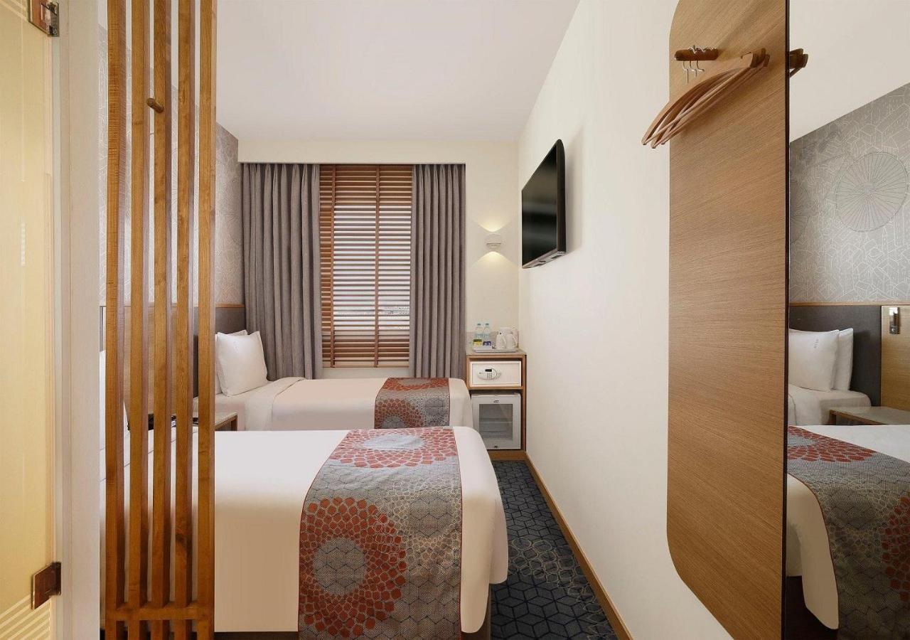 Standard Twin Room with Two Single Beds - Top Floor