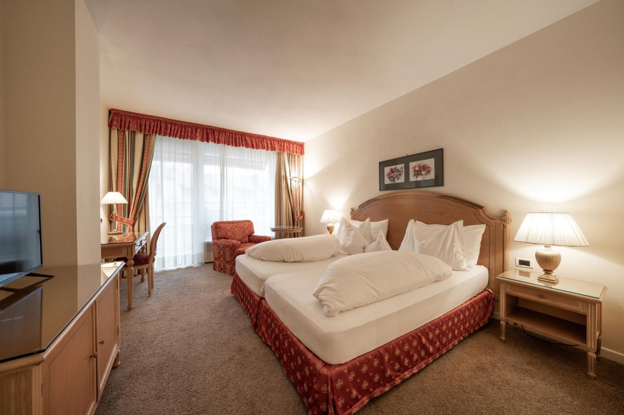 Large Double or Twin Room