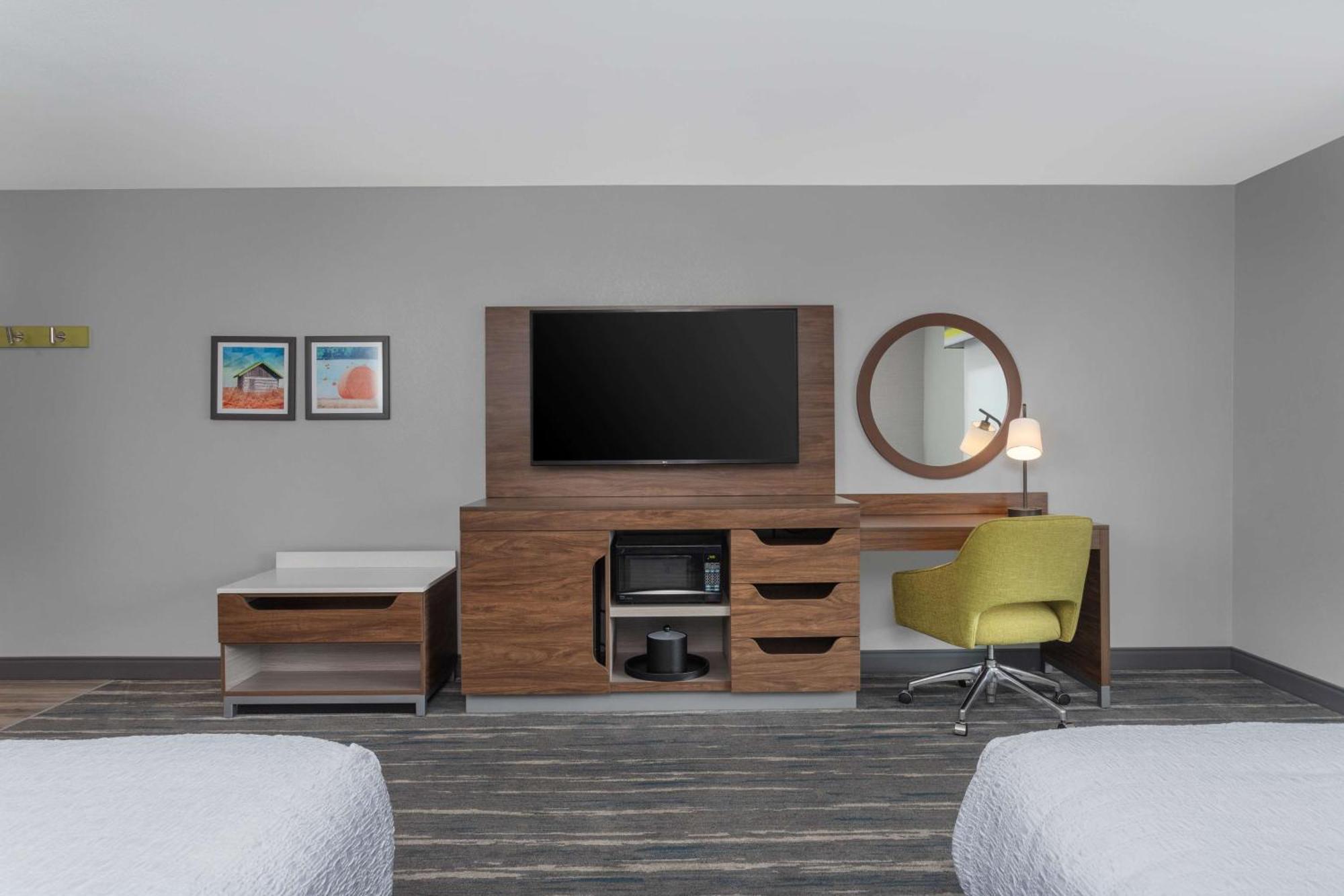 Queen Room with Two Queen Beds - Mobility and Hearing Access/Non-Smoking