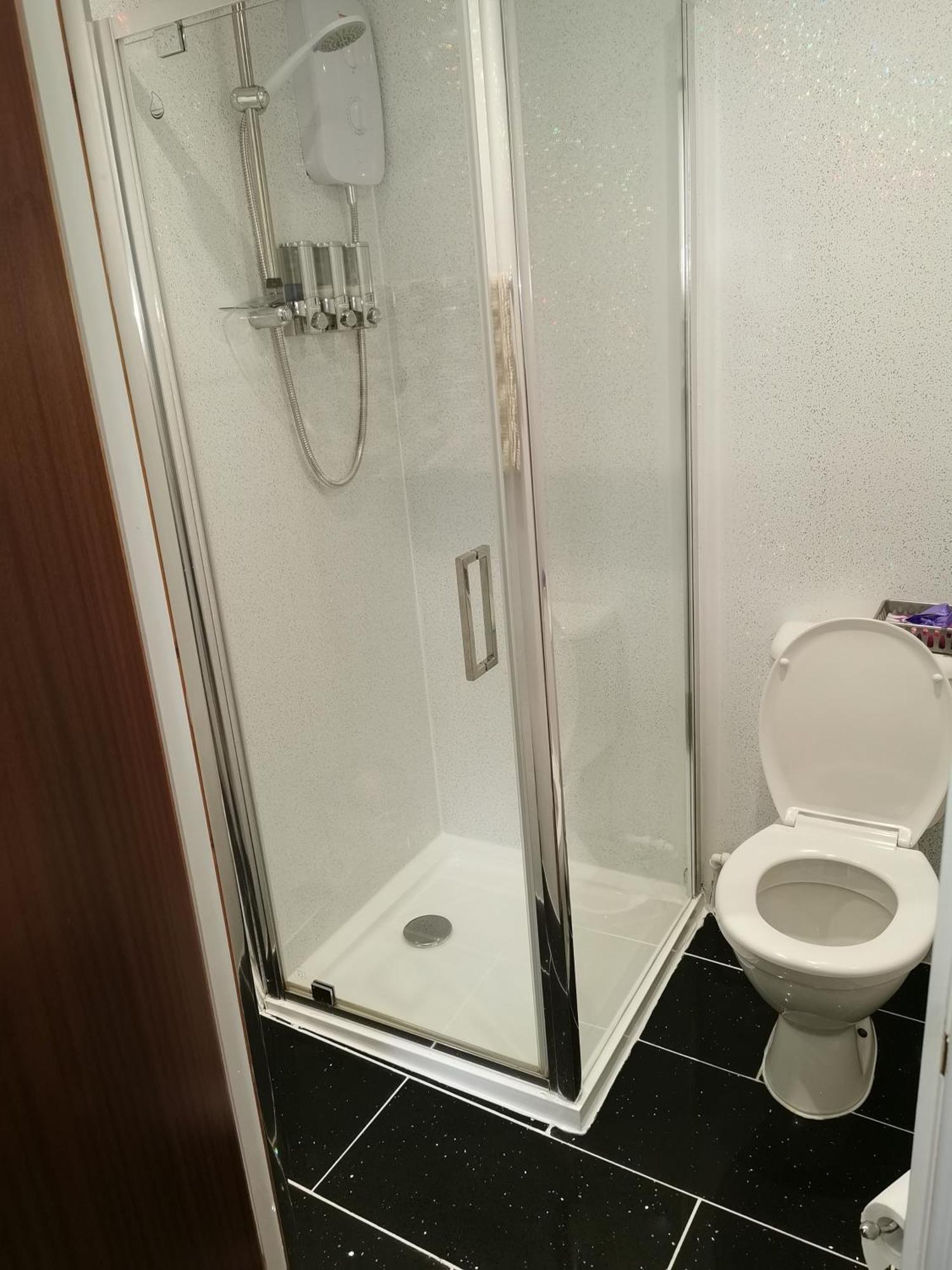 Twin Room with Private Bathroom