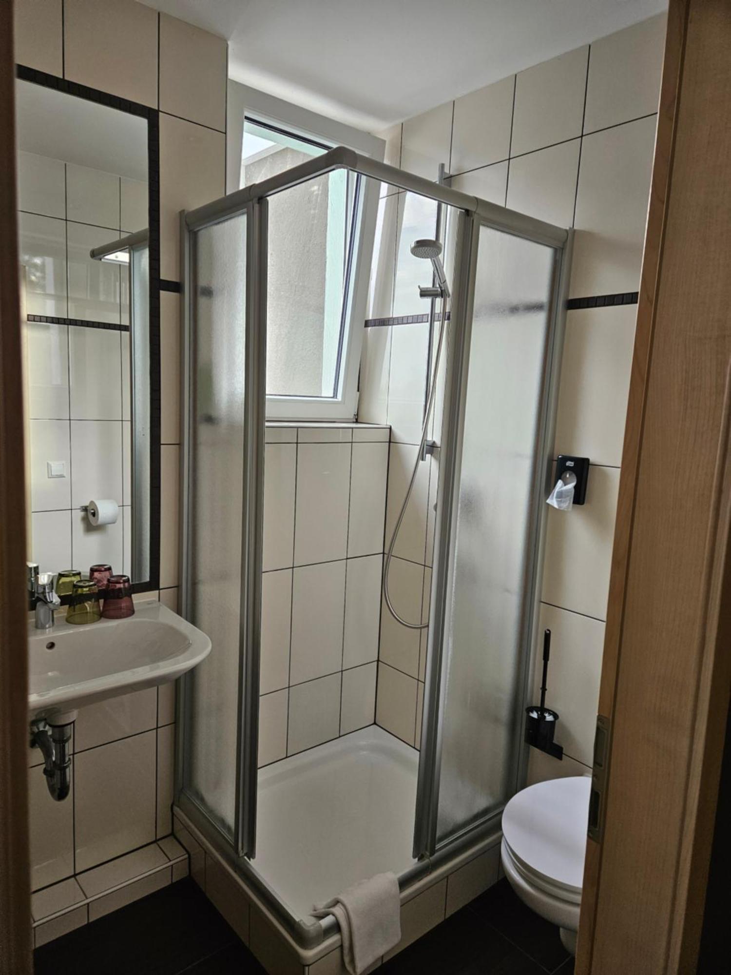 Basic Dreibettzimmer