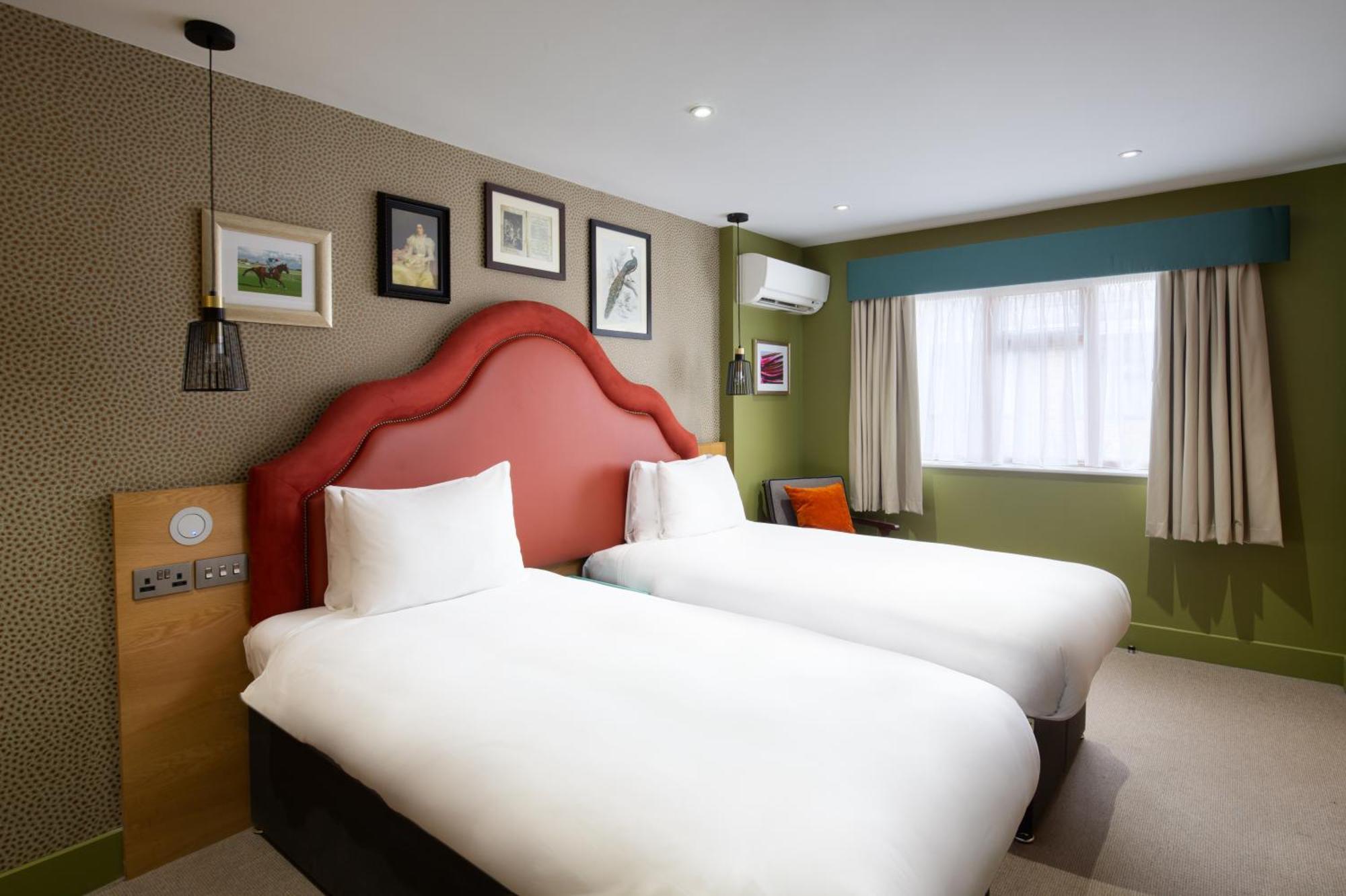 Chambre Lits Jumeaux avec Cour