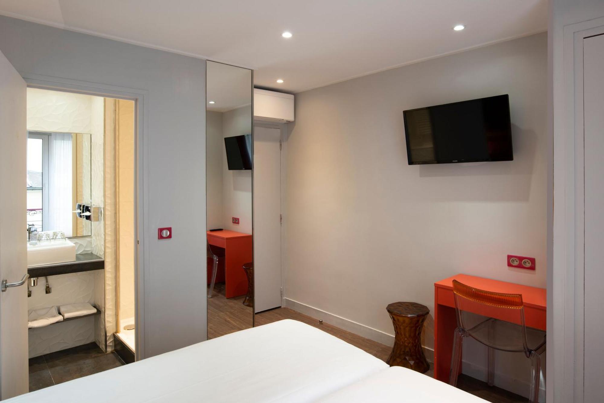 Classic Twin Room