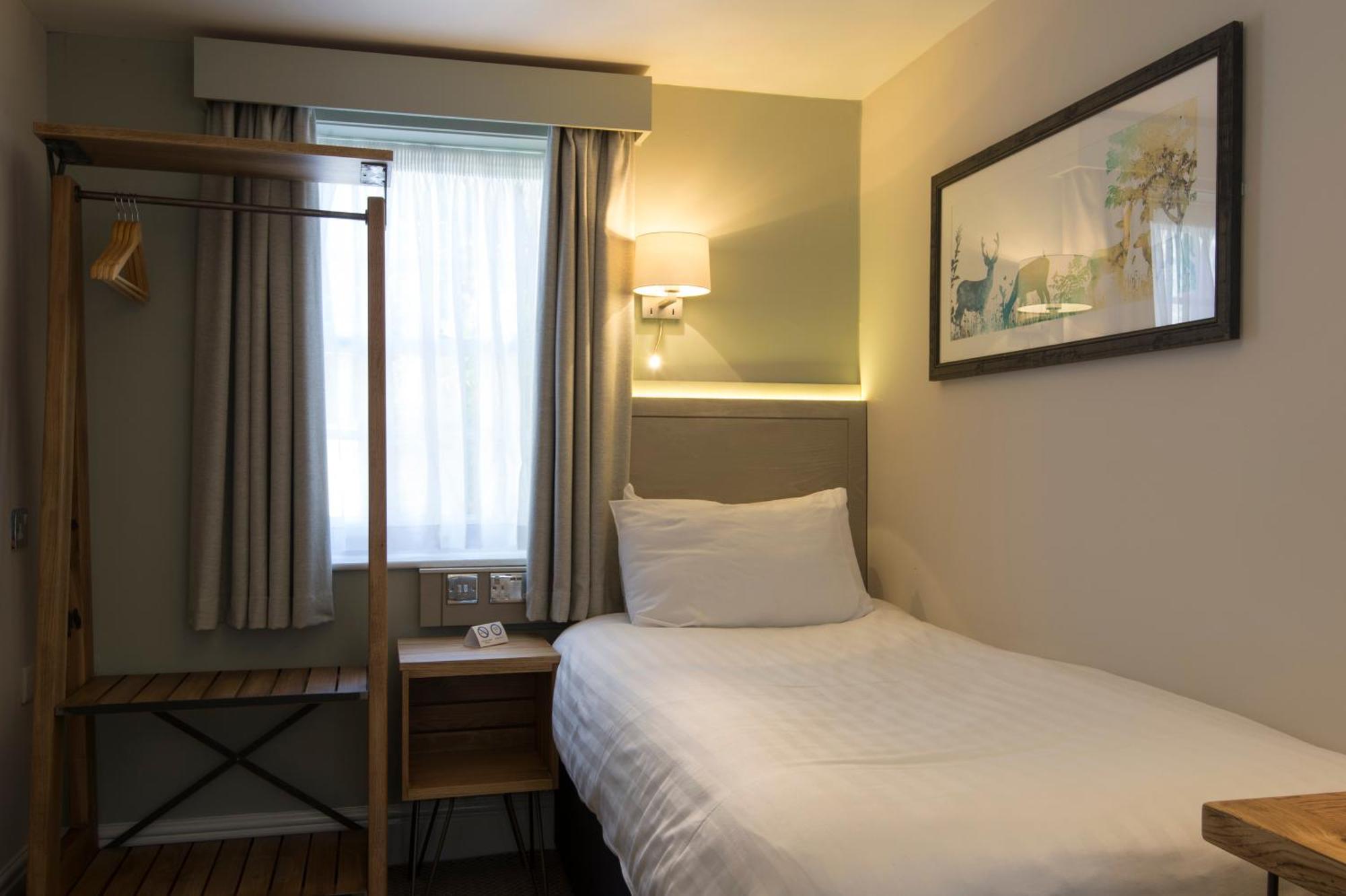 Standard Single Room