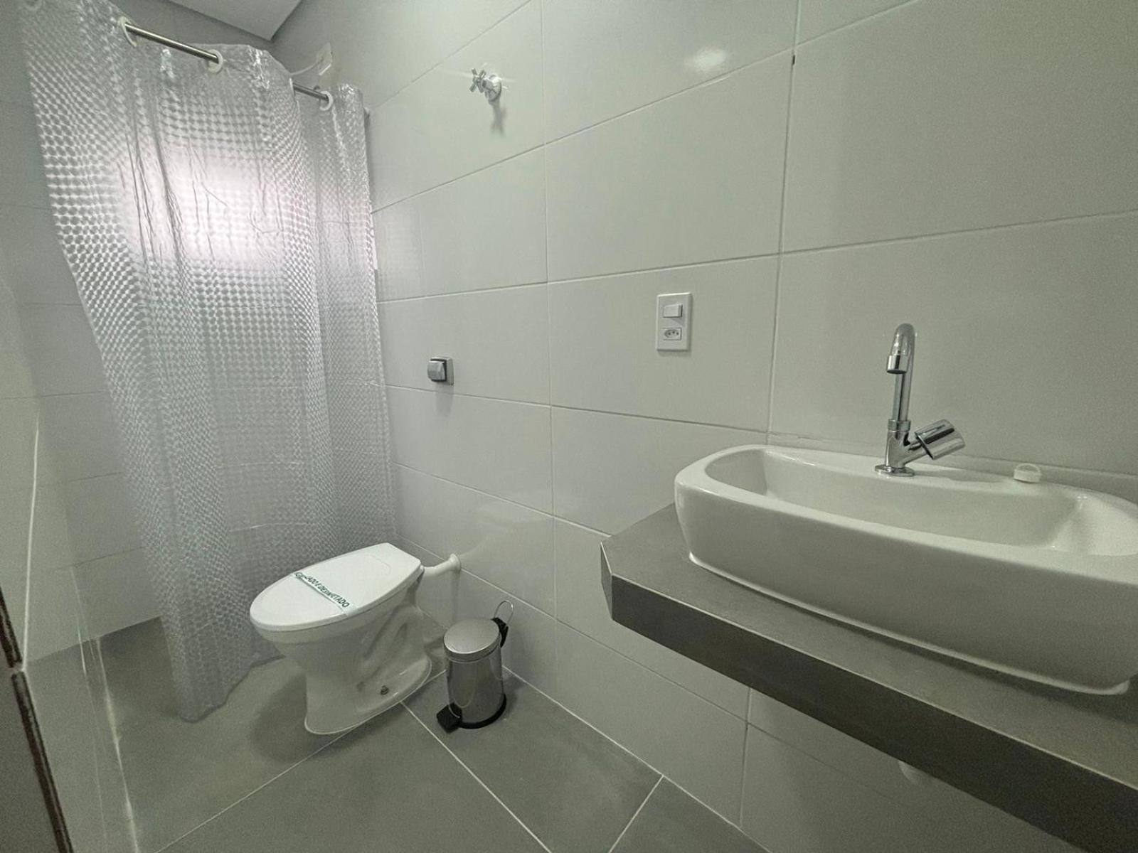 Quarto Individual com Banheiro