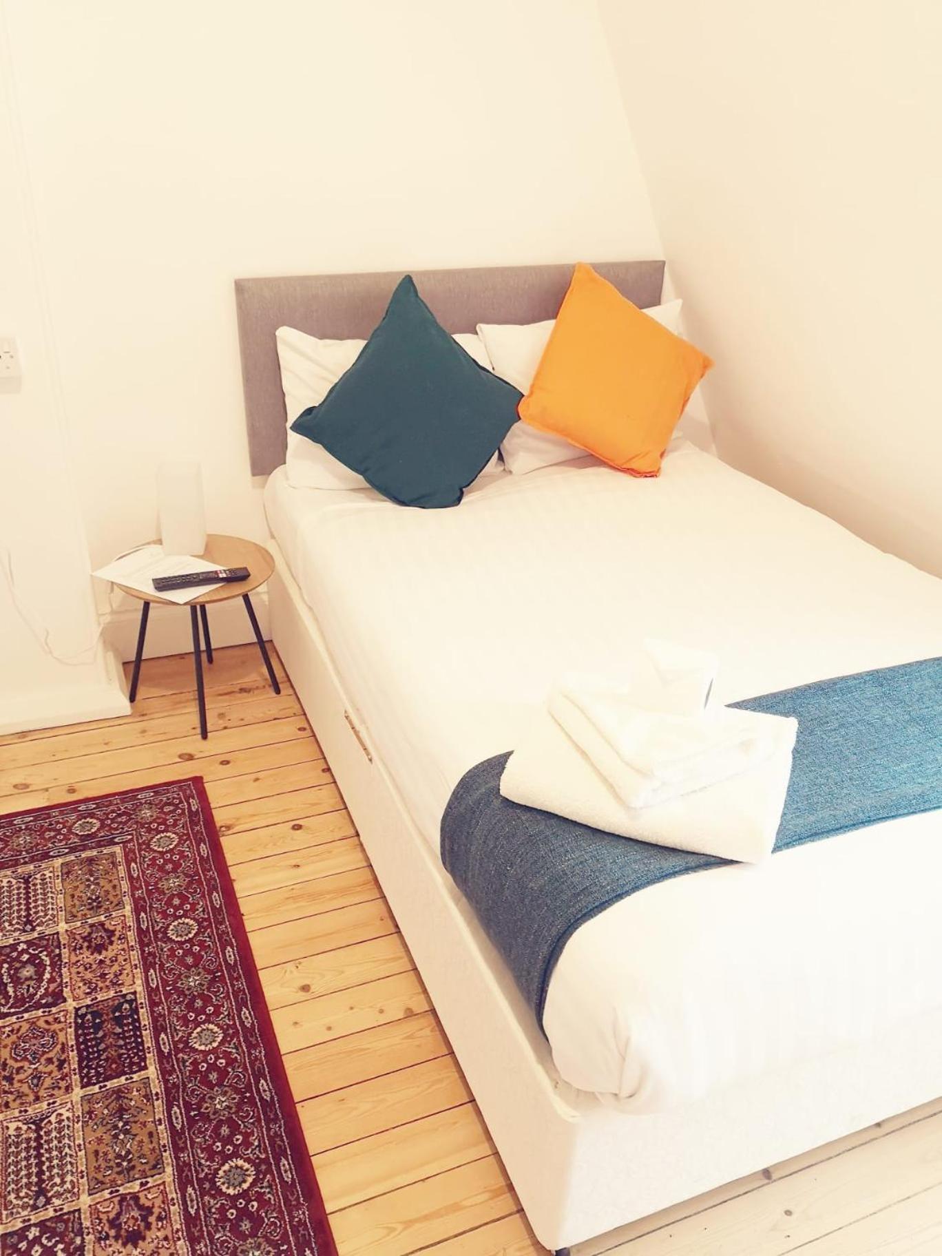 Single Room with Shared Bathroom