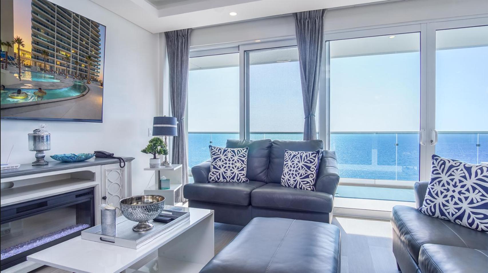 Two-Bedroom Deluxe Apartment with Ocean View