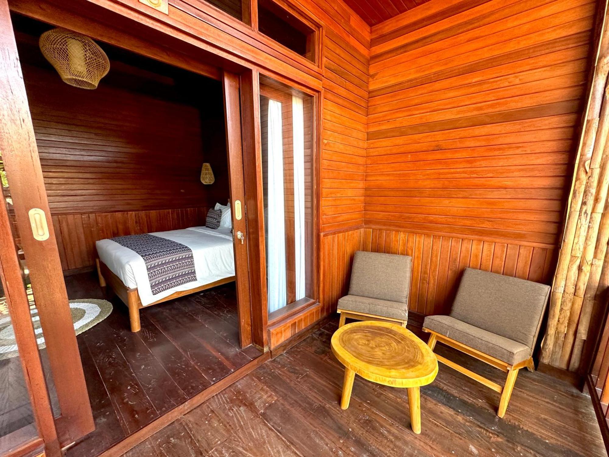 Kamar Double dengan Pemandangan Kolam Renang