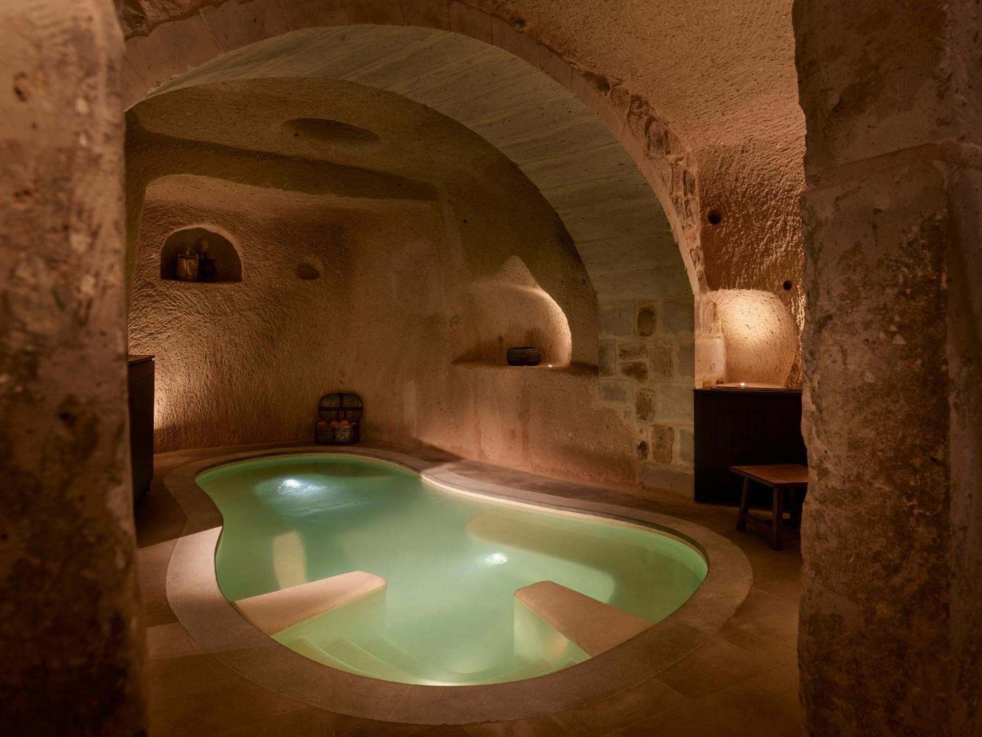 Cave Splendid Suite