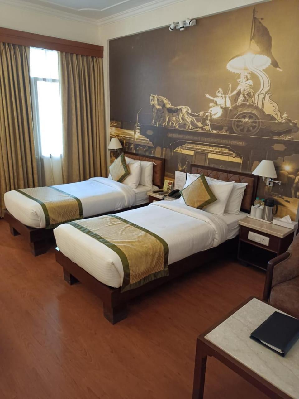 Deluxe Twin Room -Enjoy Happy Hours with 1+1 offer  timing 11 AM to 7 PM
