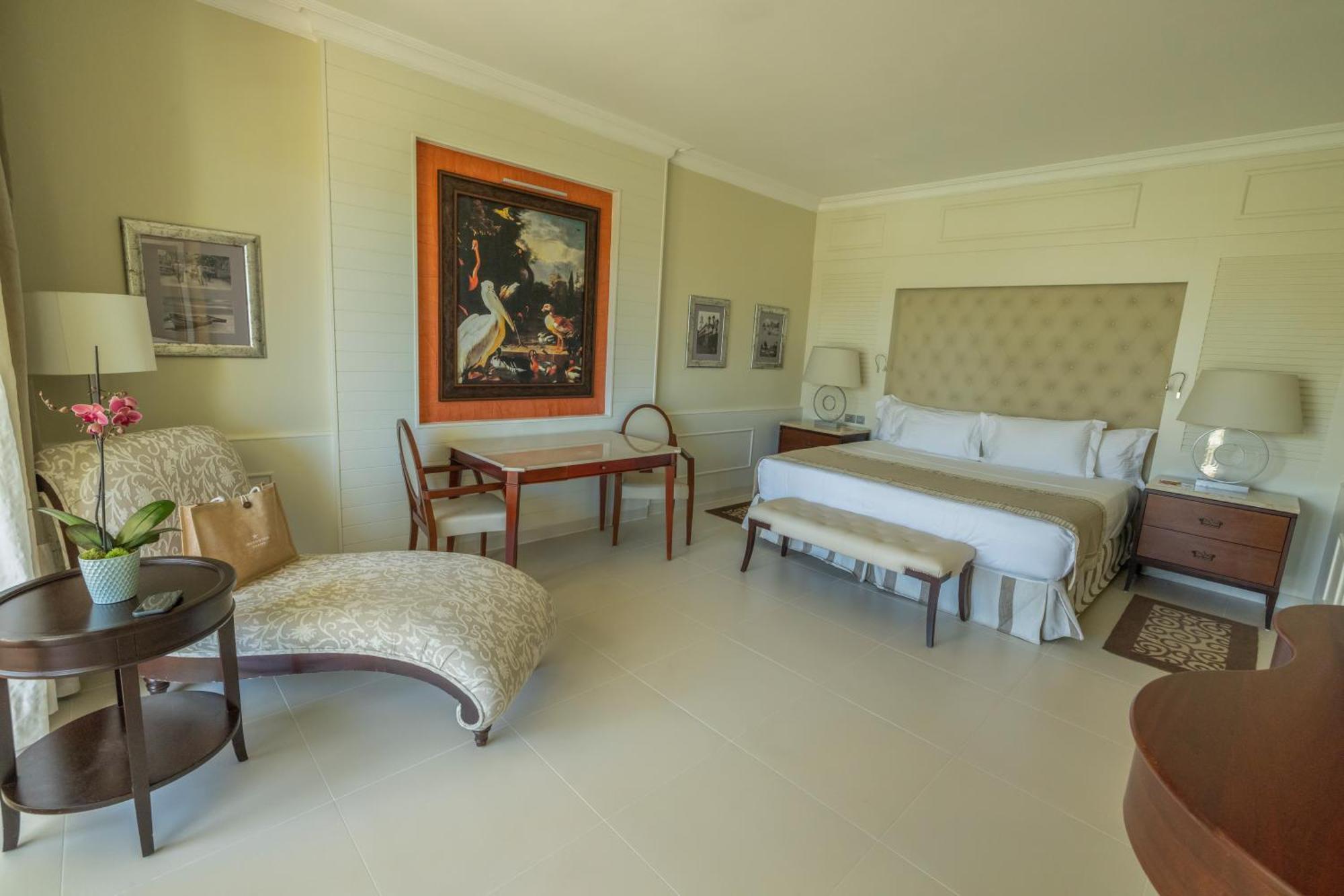 Suite with Lake View,1620604778:JPEG